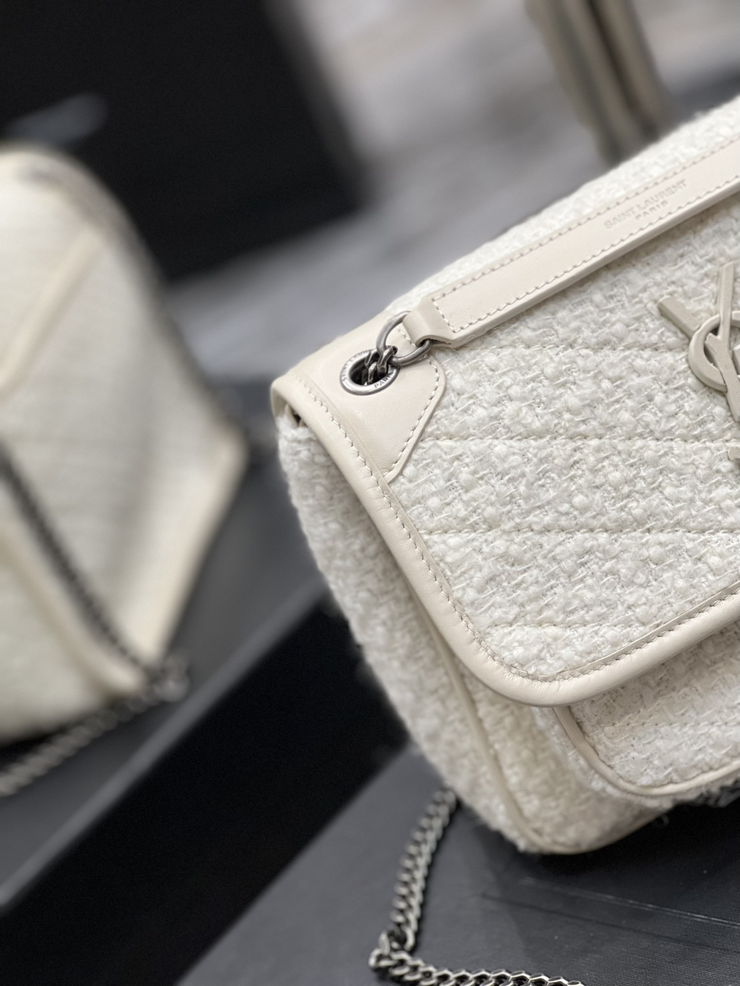 YSL NIKI MEDIUM IN WHITE 11 X 7.8 X 3.3 INCHES - Image 5