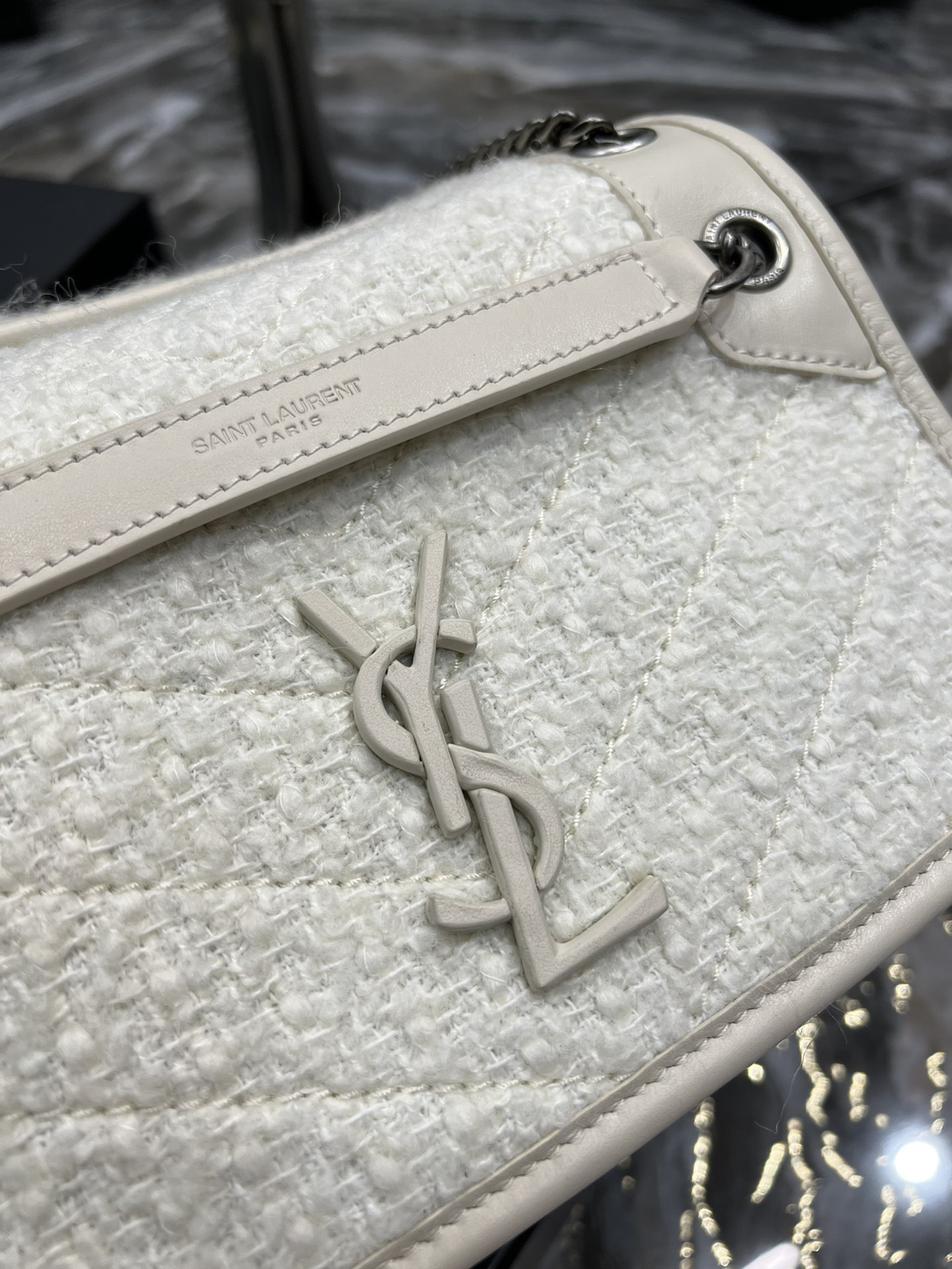 YSL NIKI MEDIUM IN WHITE 11 X 7.8 X 3.3 INCHES - Image 6