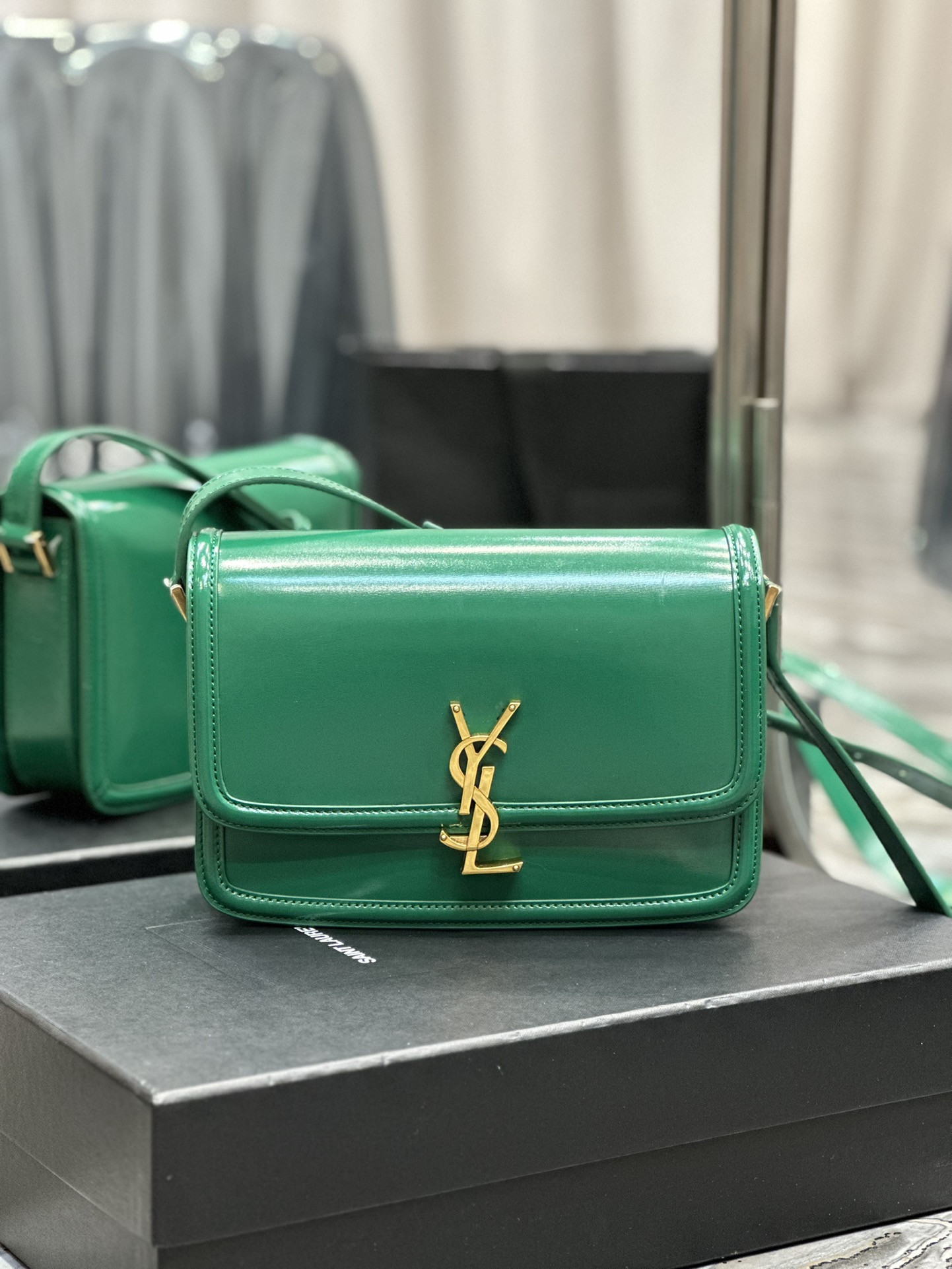 YSL SOLFERINO MEDIUM SATCHEL IN BOX SAINT LAURENT GREEN 9.1 X 6.3 X 2.4 INCHES - Image 2