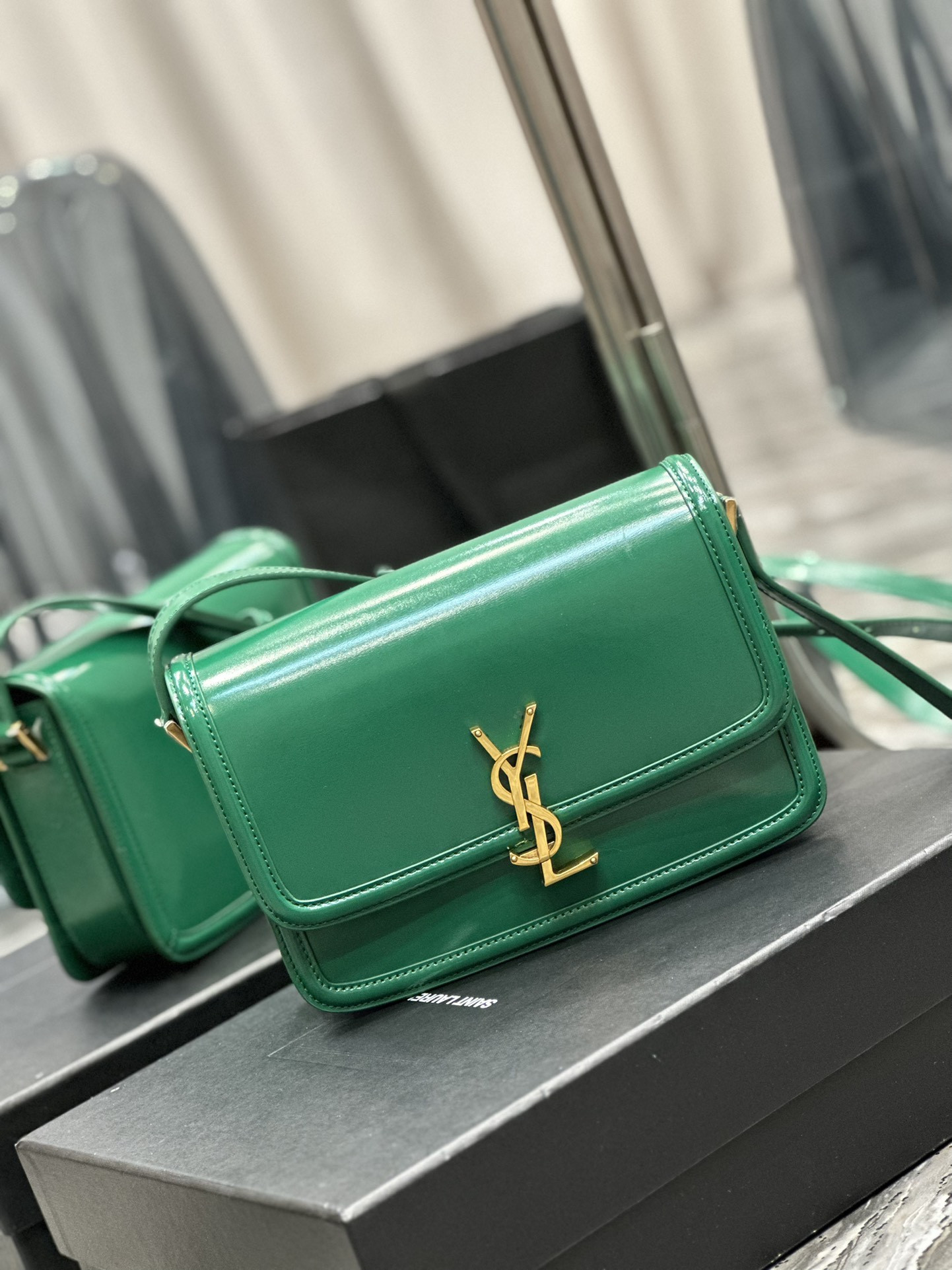 YSL SOLFERINO MEDIUM SATCHEL IN BOX SAINT LAURENT GREEN 9.1 X 6.3 X 2.4 INCHES - Image 3