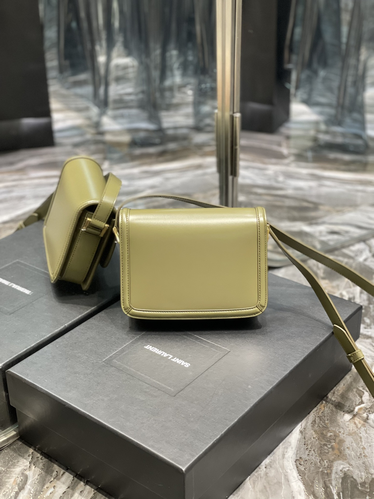 YSL SOLFERINO SMALL SATCHEL IN BOX SAINT LAURENT Avocado GREEN 7.4 X 5.1 X 1.9 INCHES - Image 6