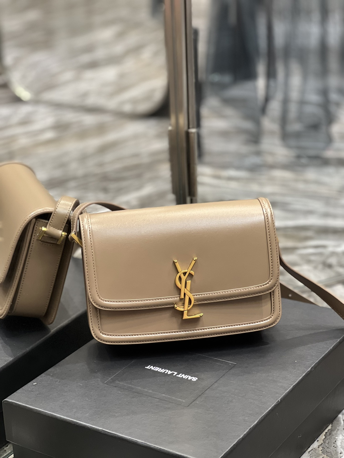 YSL SOLFERINO MEDIUM SATCHEL IN BOX SAINT LAURENT PINK 9.1 X 6.3 X 2.4 INCHES - Image 3