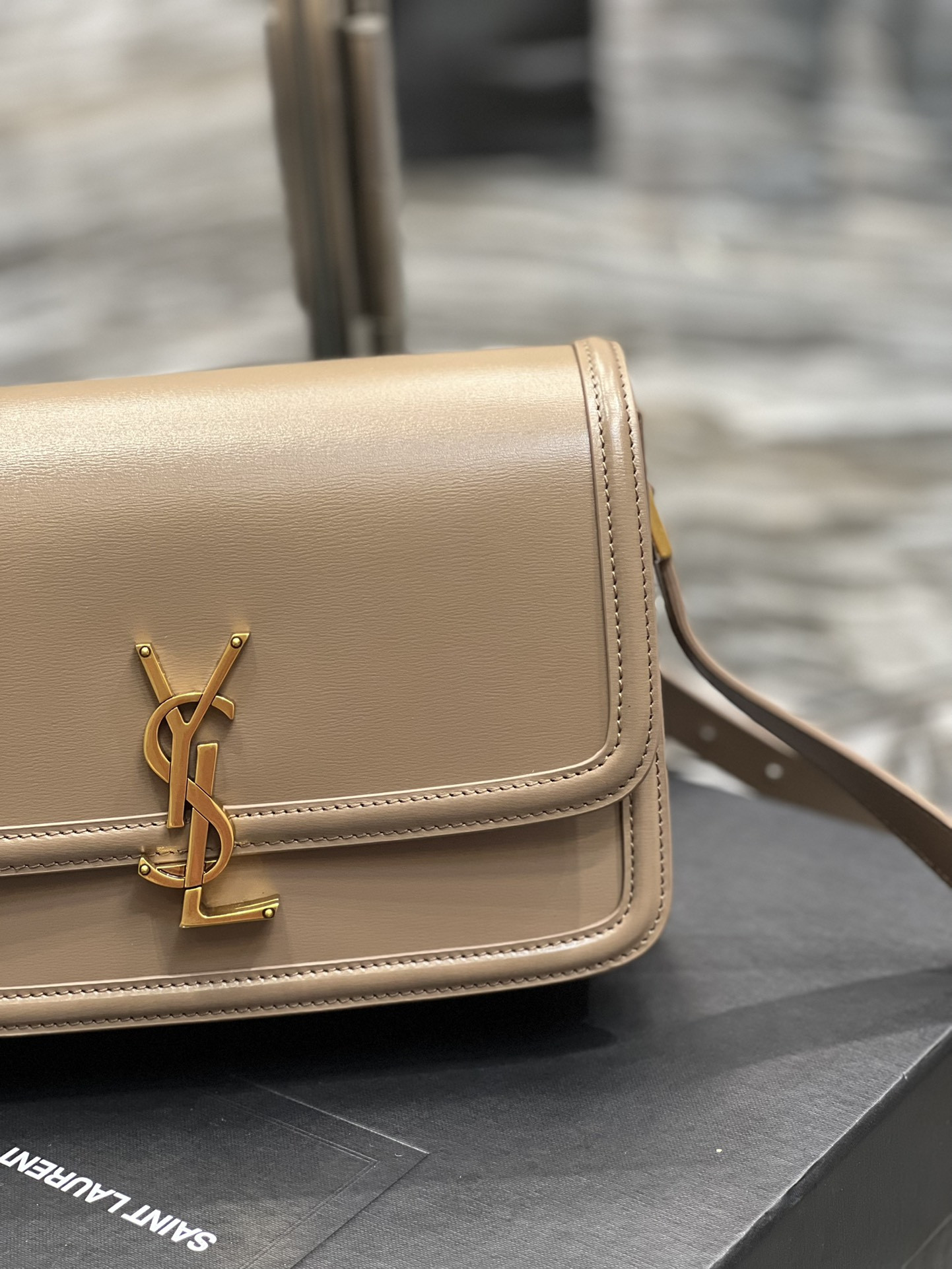 YSL SOLFERINO MEDIUM SATCHEL IN BOX SAINT LAURENT PINK 9.1 X 6.3 X 2.4 INCHES - Image 4