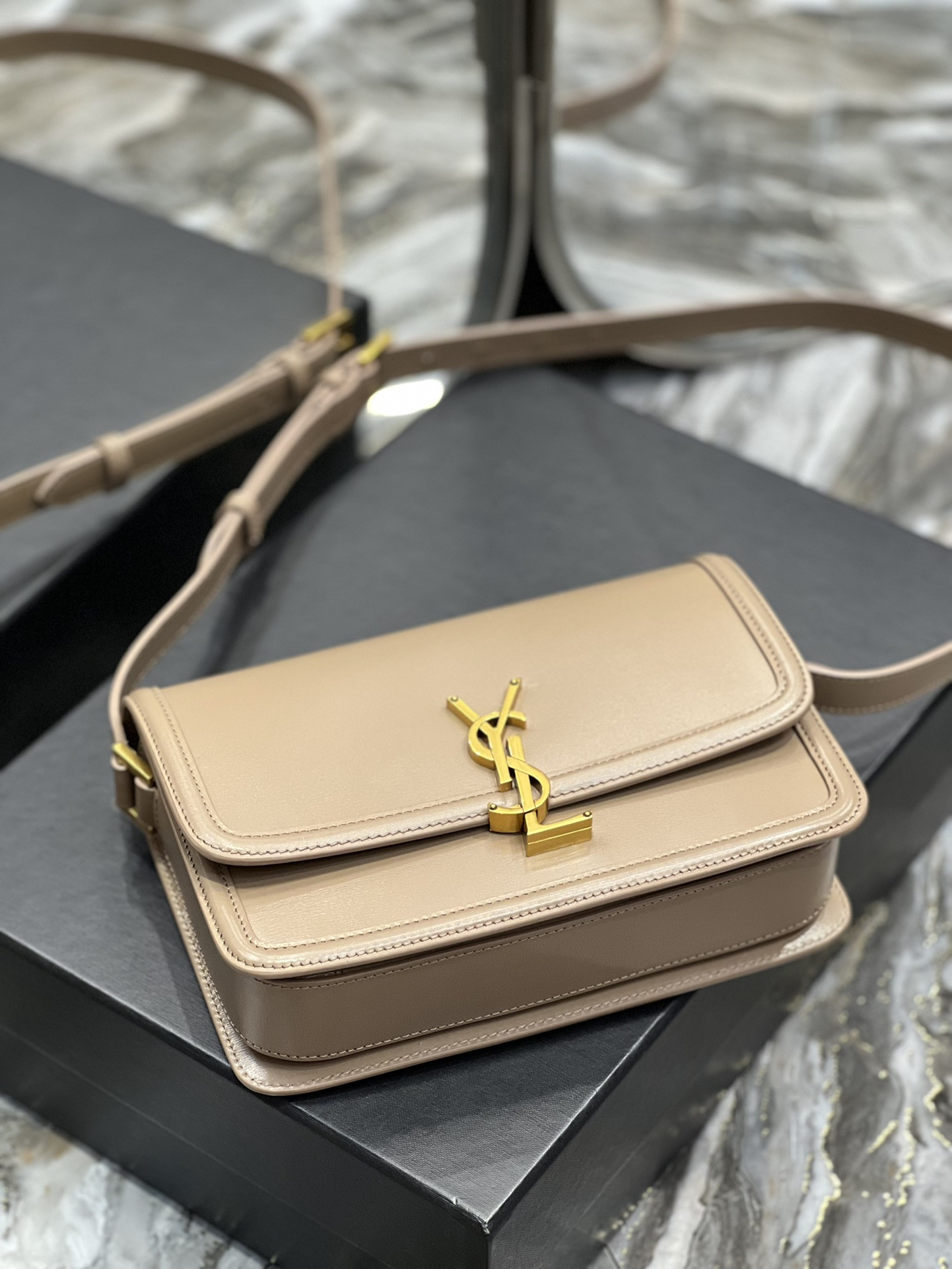 YSL SOLFERINO MEDIUM SATCHEL IN BOX SAINT LAURENT PINK 9.1 X 6.3 X 2.4 INCHES - Image 8