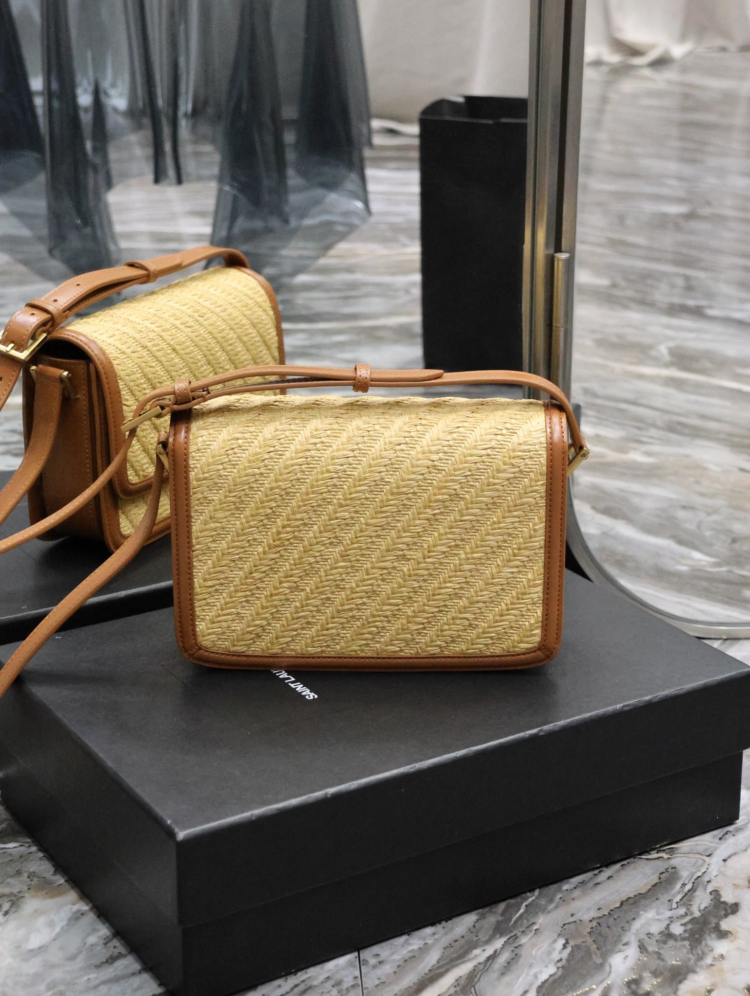 YSL SOLFERINO MEDIUM SATCHEL IN RAFFIA AND VEGETABLE-TANNED LEATHER NATURAL SAND AND BRICK 9.8 X 6.7 X 2 INCHES - Image 7