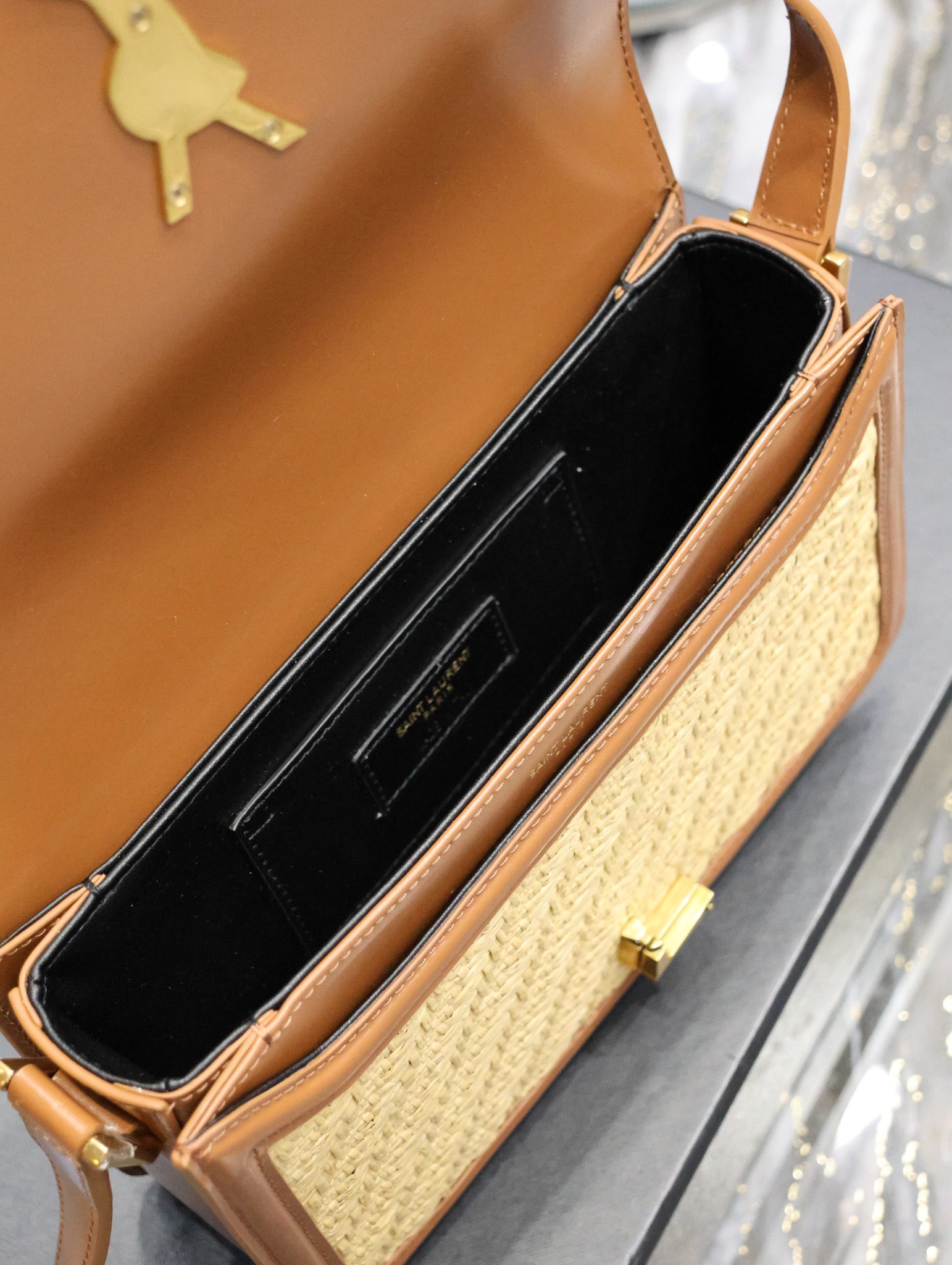 YSL SOLFERINO MEDIUM SATCHEL IN RAFFIA AND VEGETABLE-TANNED LEATHER NATURAL SAND AND BRICK 9.8 X 6.7 X 2 INCHES - Image 10