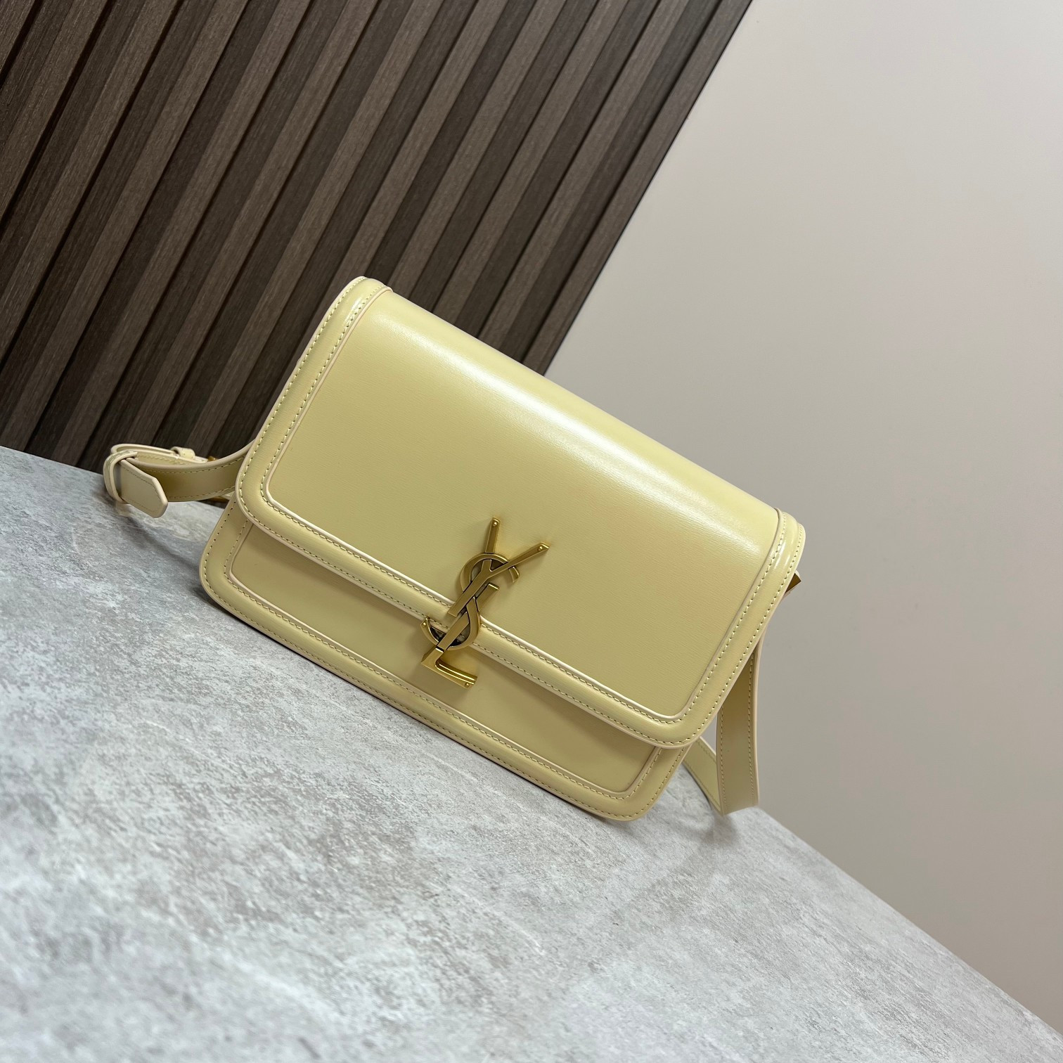 YSL SOLFERINO MEDIUM SATCHEL IN BOX SAINT LAURENT YELLOW 9.1 X 6.3 X 2.4 INCHES - Image 2