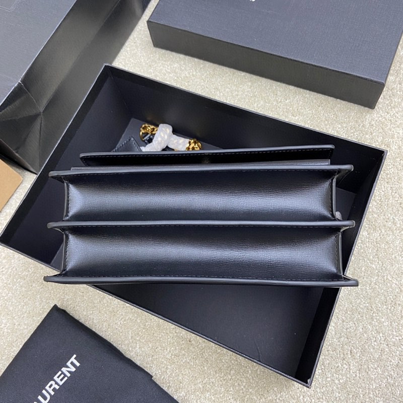 YSL SUNSET MEDIUM IN COATED-BARK LEATHER (22*16*6.5cm) - Image 4