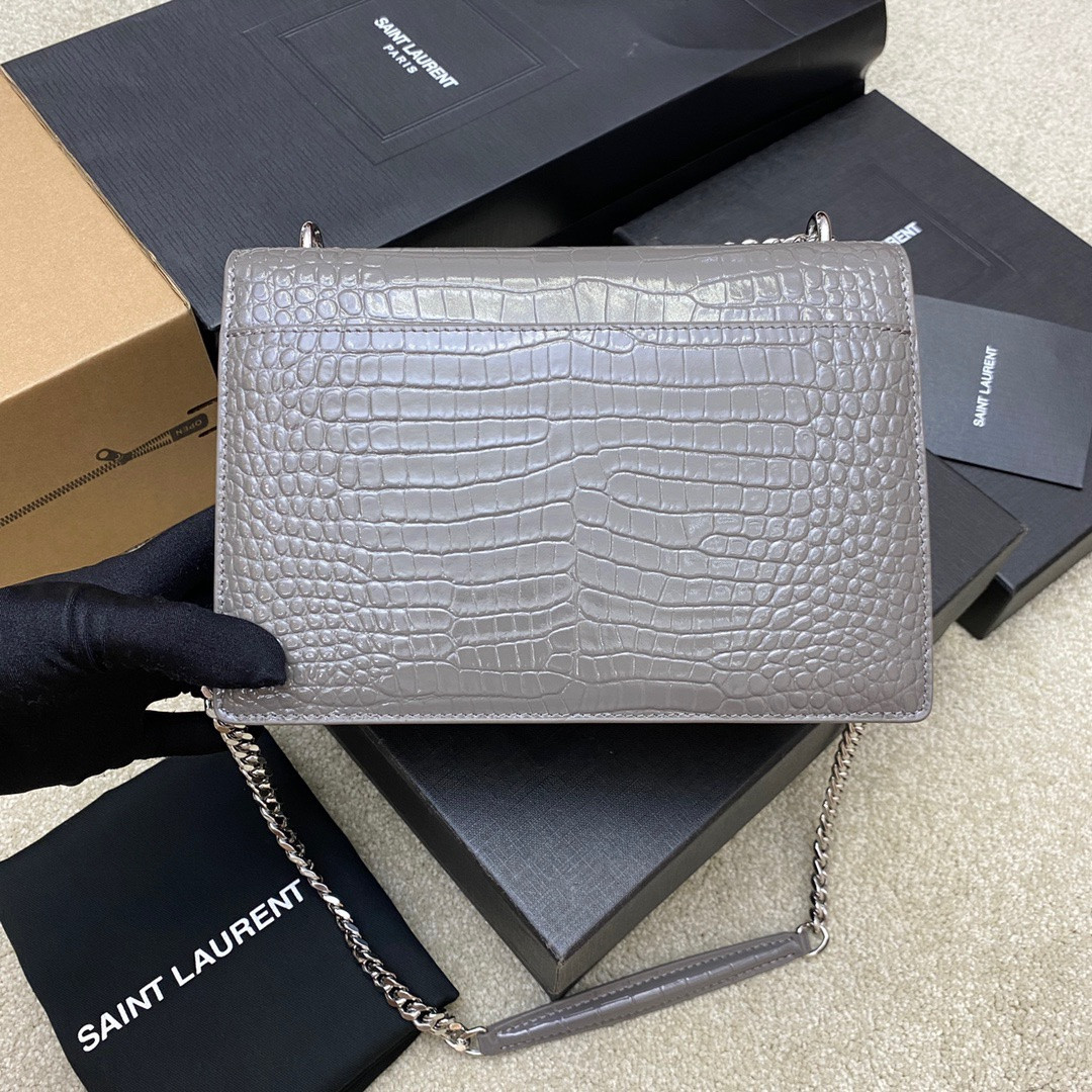 YSL SUNSET MEDIUM IN CROCODILE-EMBOSSED LEATHER GRAY(22*16*6.5cm) - Image 3