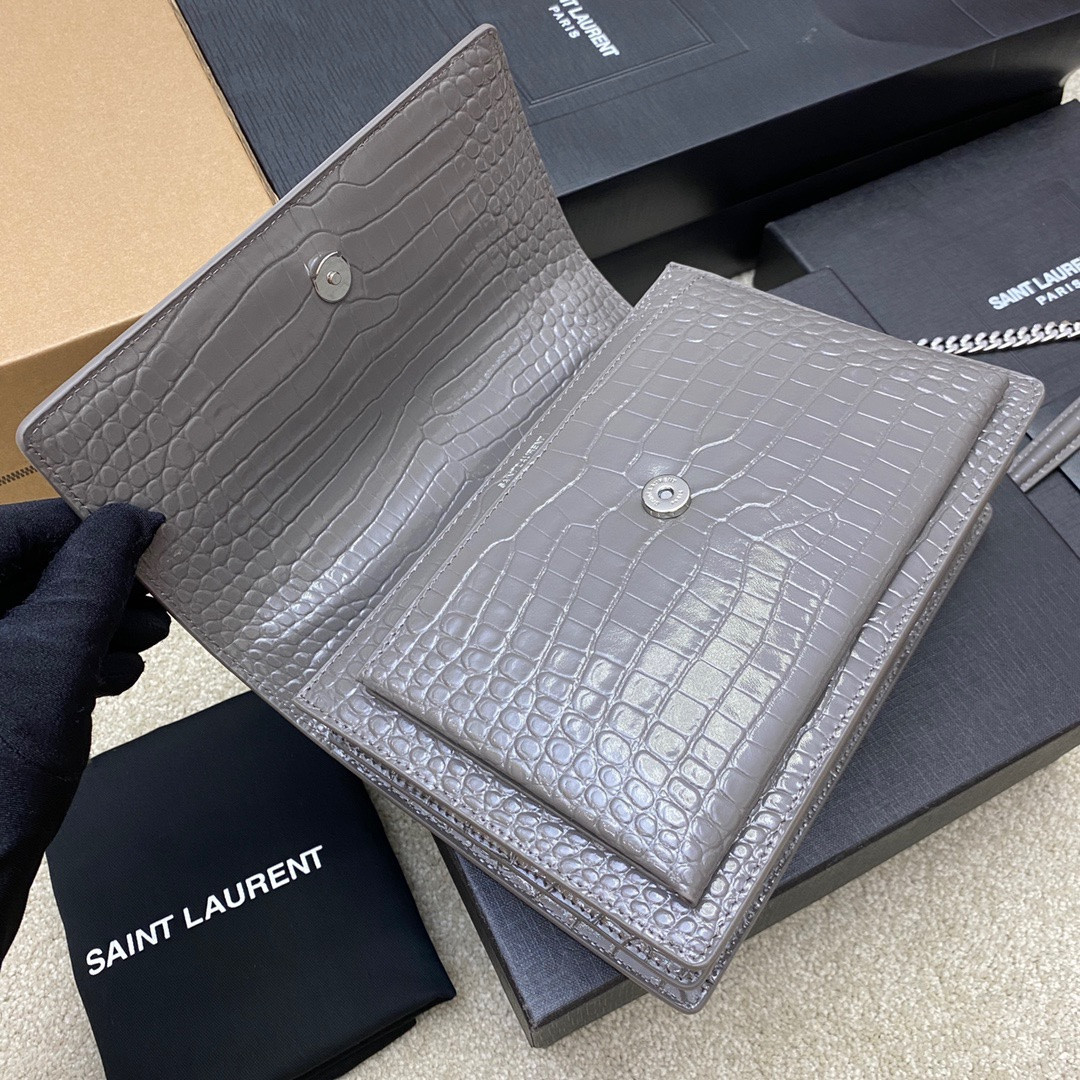 YSL SUNSET MEDIUM IN CROCODILE-EMBOSSED LEATHER GRAY(22*16*6.5cm) - Image 7
