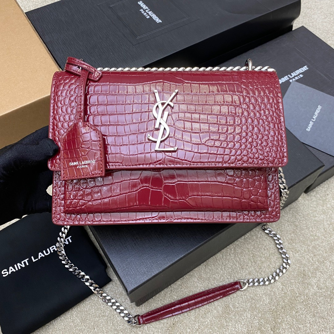YSL SUNSET MEDIUM IN CROCODILE-EMBOSSED LEATHER RED VELVET (22*16*6.5cm) - Image 2