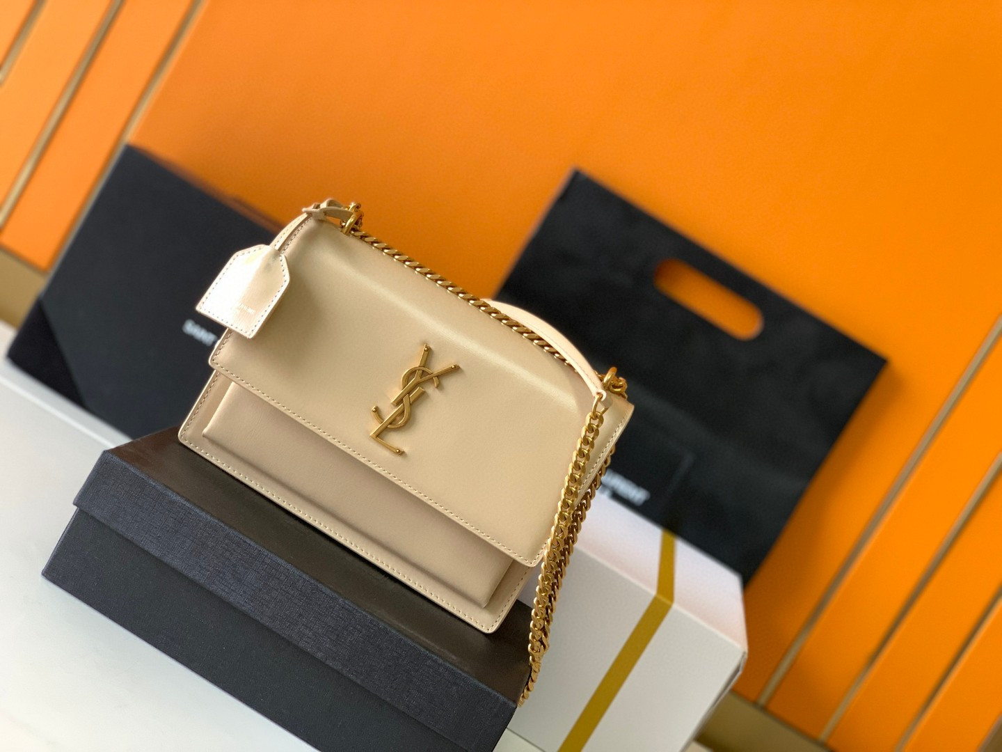 YSL SUNSET MEDIUM IN COATED-BARK LEATHER BEIGE(22*16*6.5cm) - Image 10