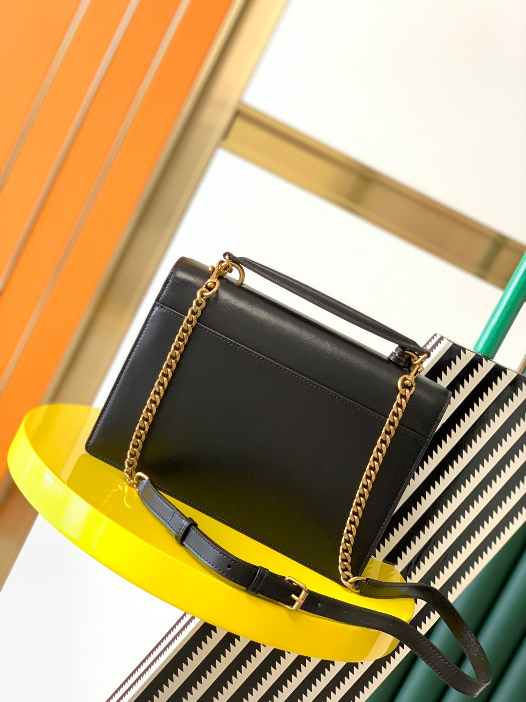 YSL SUNSET LARGE IN SMOOTH LEATHER BLACK 10.6 X 7 X 3.1 INCHES - Image 4