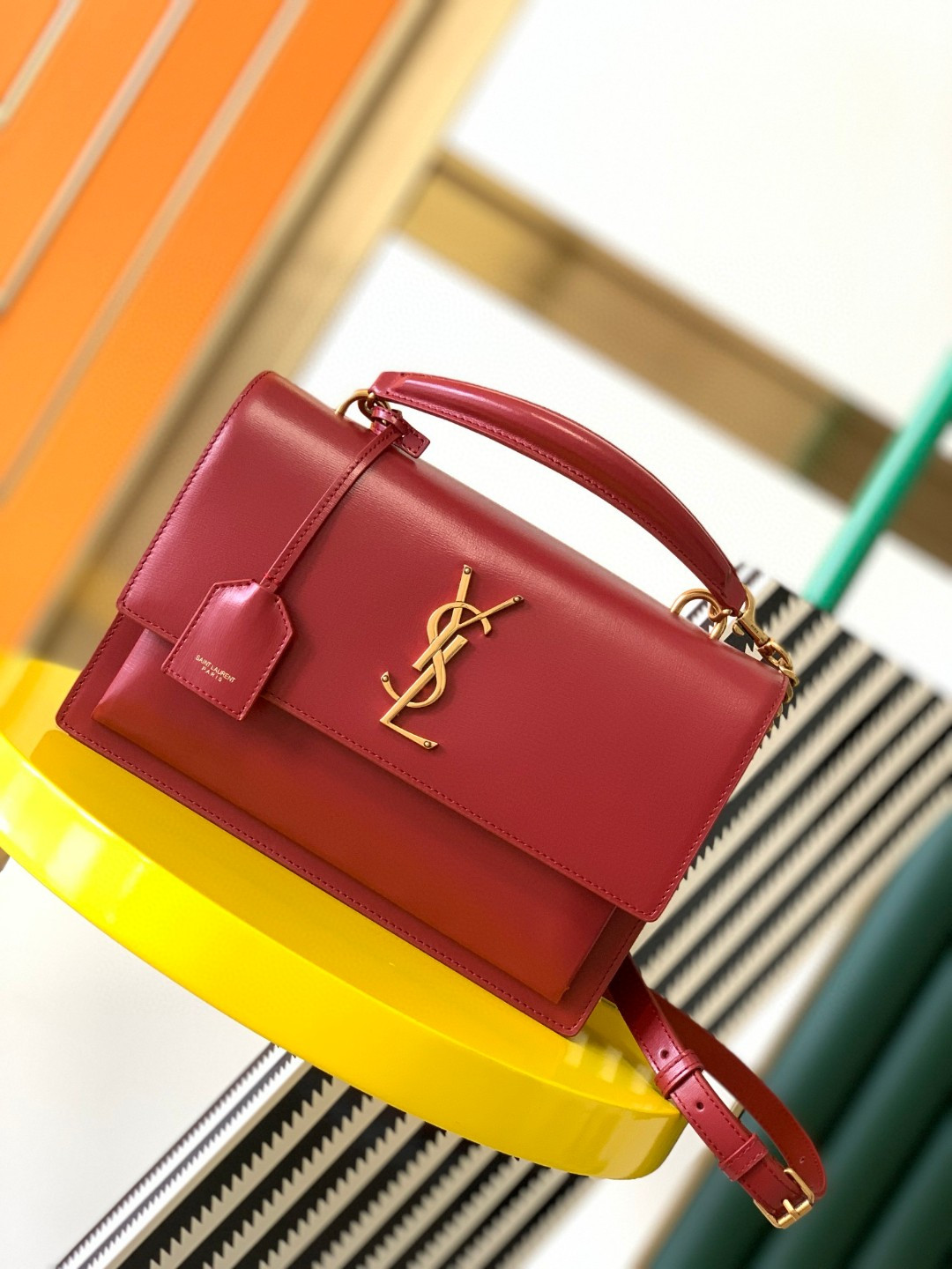 YSL SUNSET LARGE IN SMOOTH LEATHER RED 10.6 X 7 X 3.1 INCHES - Image 2