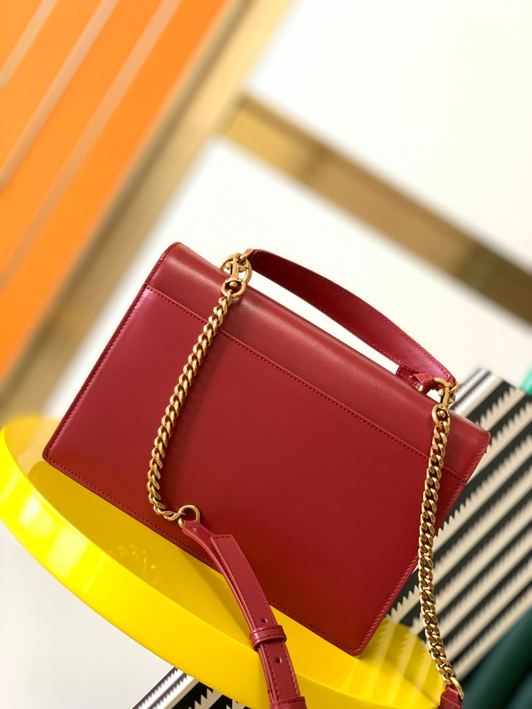 YSL SUNSET LARGE IN SMOOTH LEATHER RED 10.6 X 7 X 3.1 INCHES - Image 4