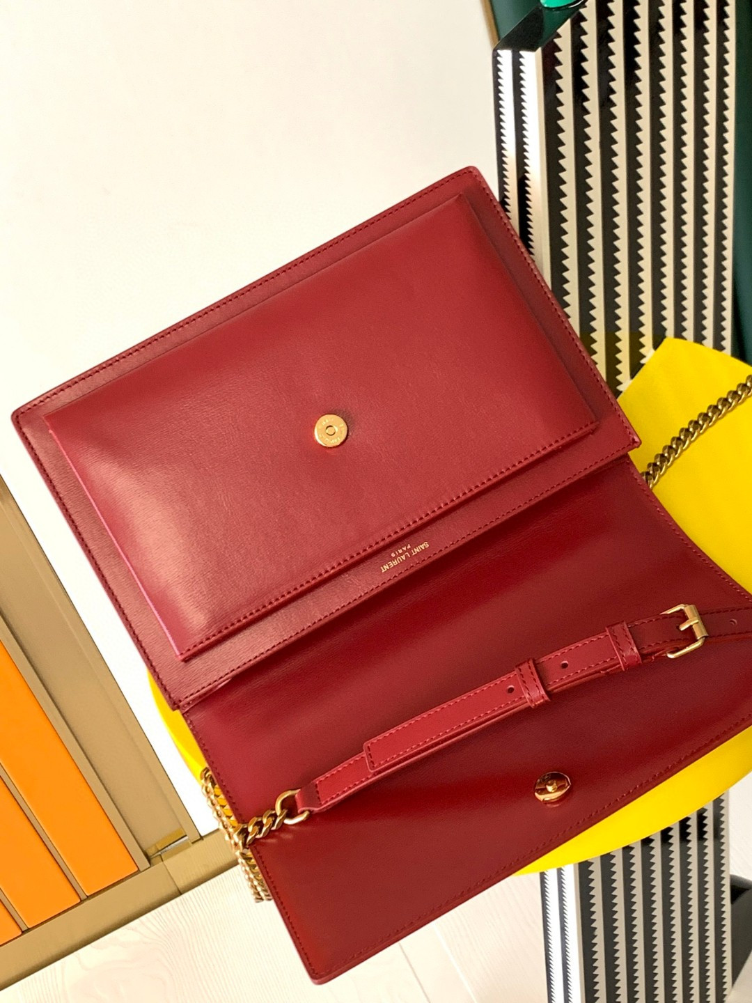 YSL SUNSET LARGE IN SMOOTH LEATHER RED 10.6 X 7 X 3.1 INCHES - Image 7