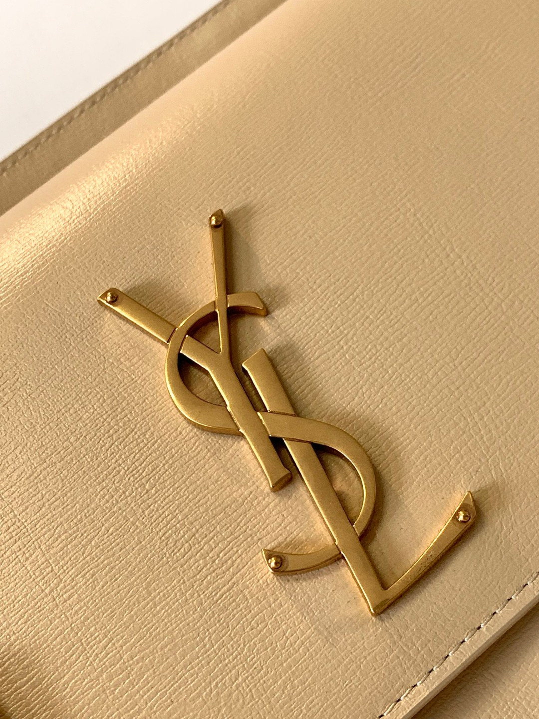 YSL SUNSET LARGE IN SMOOTH LEATHER BEIGE 10.6 X 7 X 3.1 INCHES - Image 6
