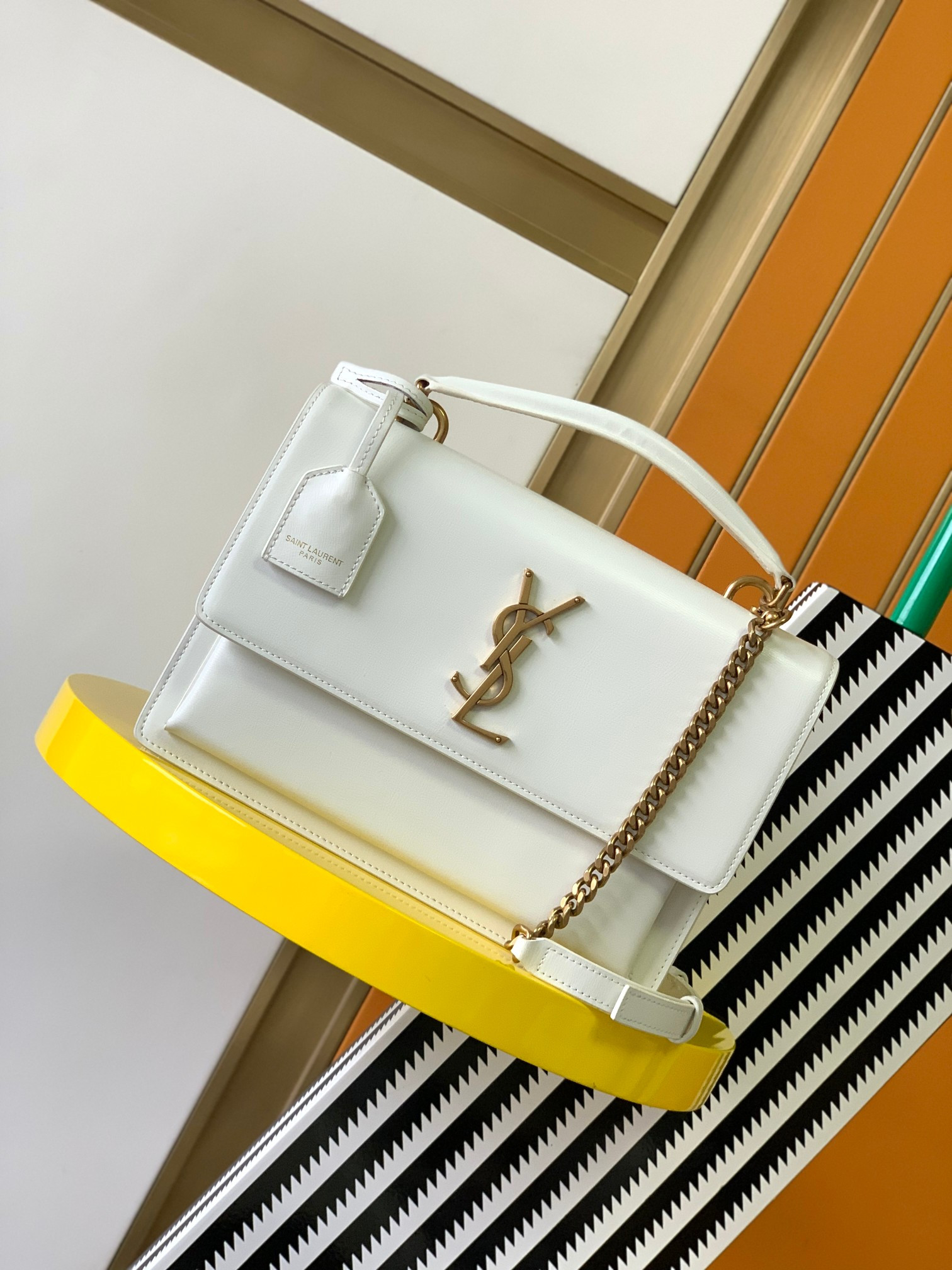 YSL SUNSET LARGE IN SMOOTH LEATHER WHITE 10.6 X 7 X 3.1 INCHES - Image 2