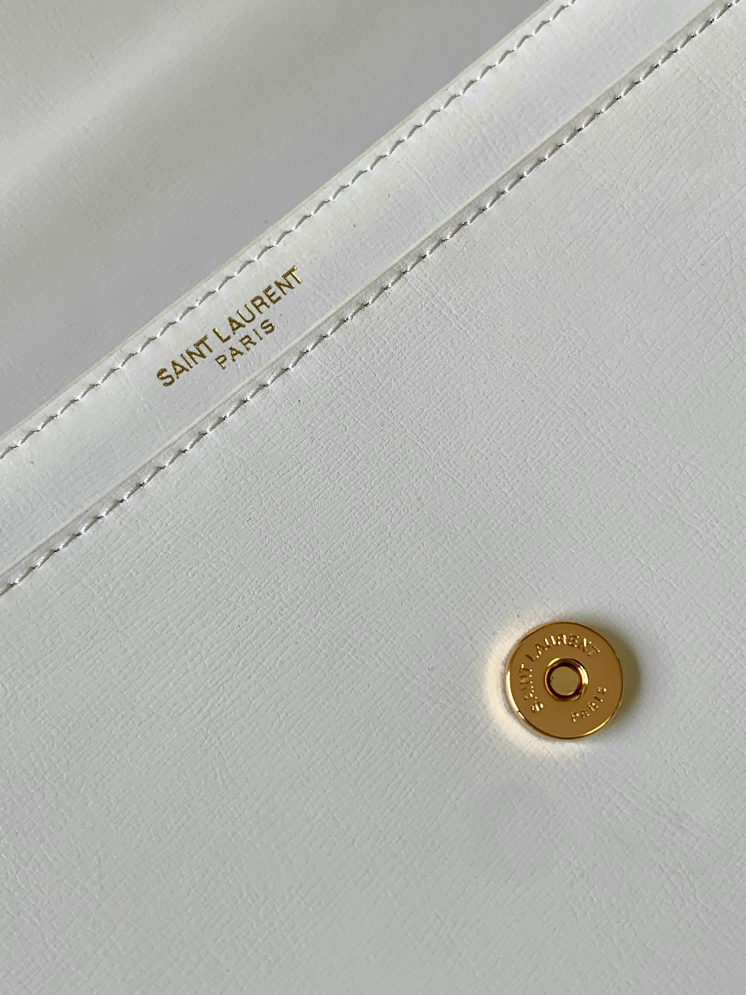 YSL SUNSET LARGE IN SMOOTH LEATHER WHITE 10.6 X 7 X 3.1 INCHES - Image 8