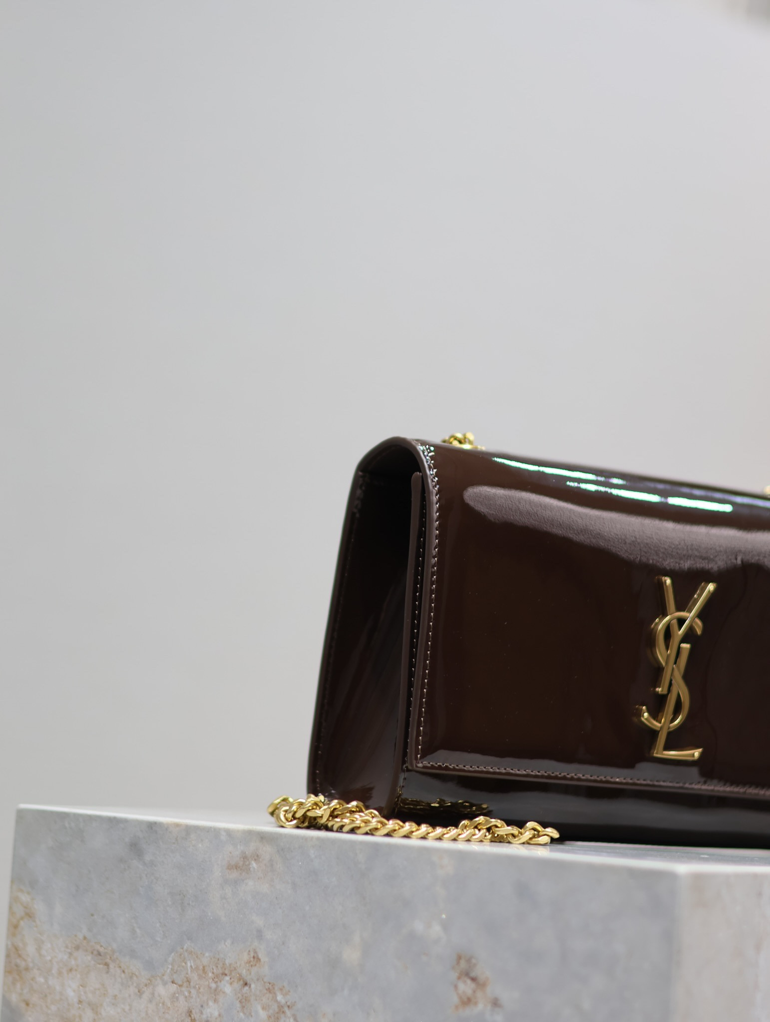 YSL KATE MEDIUM IN SHINY LEATHER BROWN 9.4 X 5.7 X 2.1 INCHES - Image 5