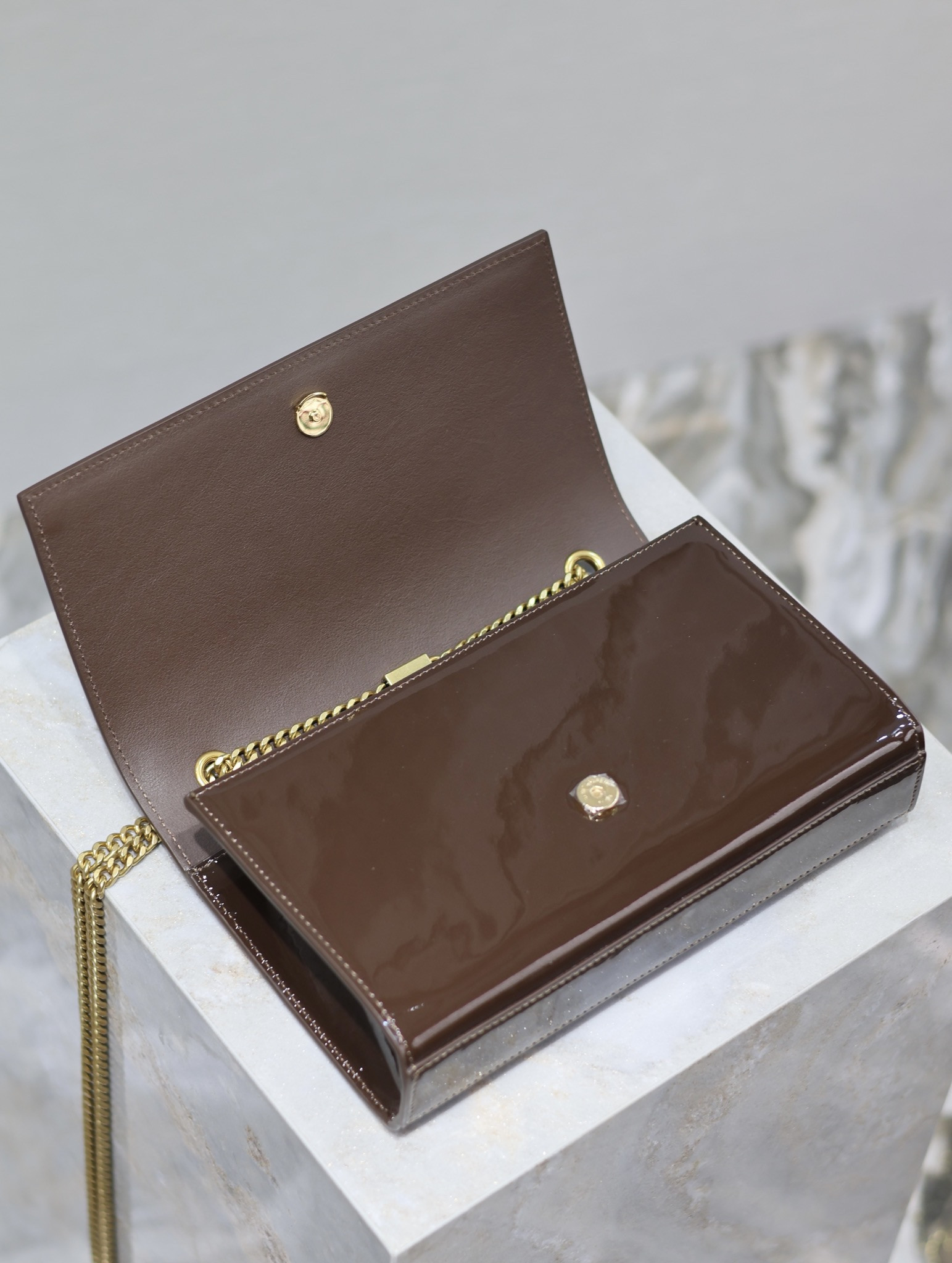 YSL KATE MEDIUM IN SHINY LEATHER BROWN 9.4 X 5.7 X 2.1 INCHES - Image 9