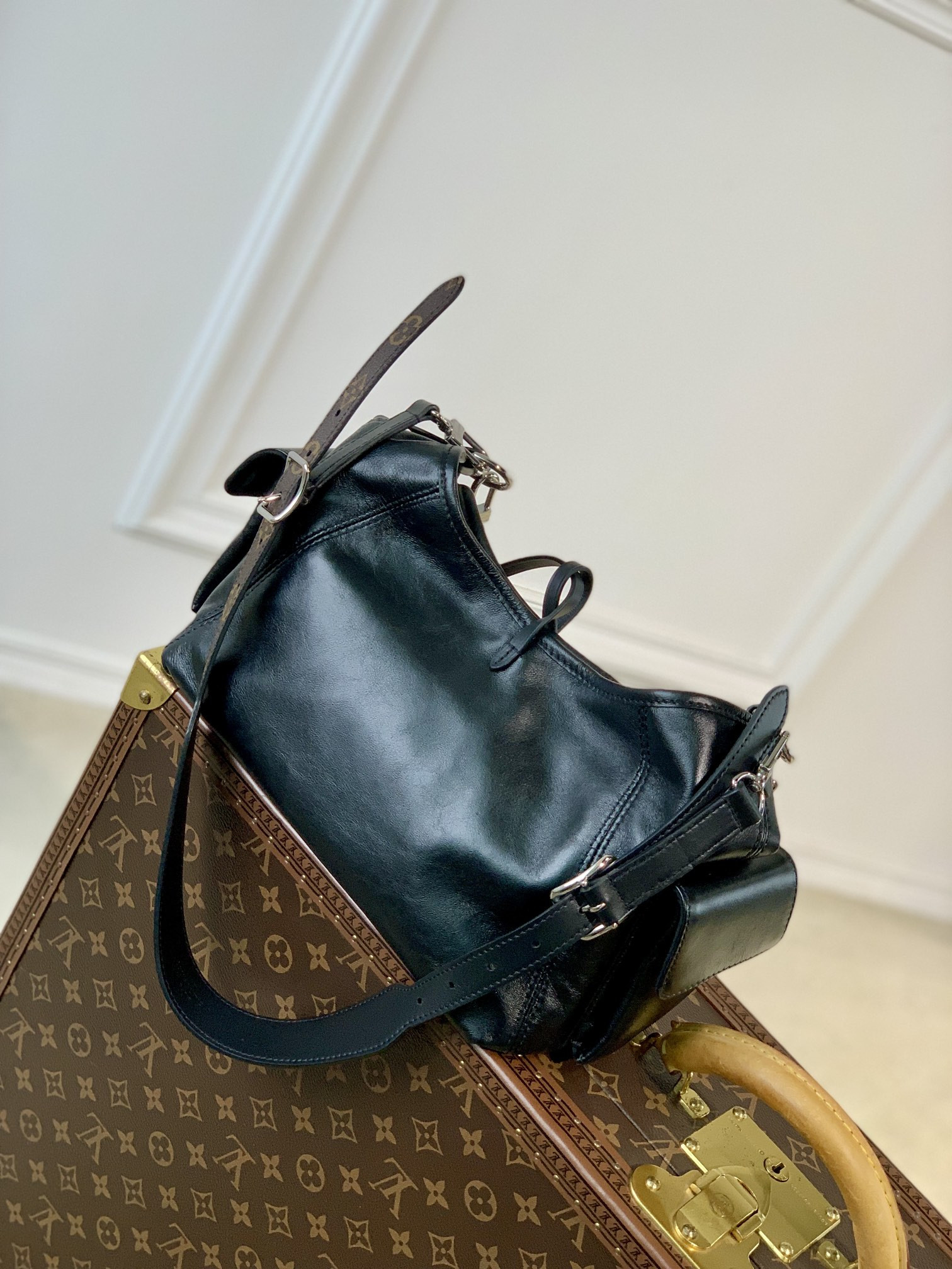 LV M24861 CarryAll Cargo PM 13.2 x 9.1 x 5.9 inches - Image 3