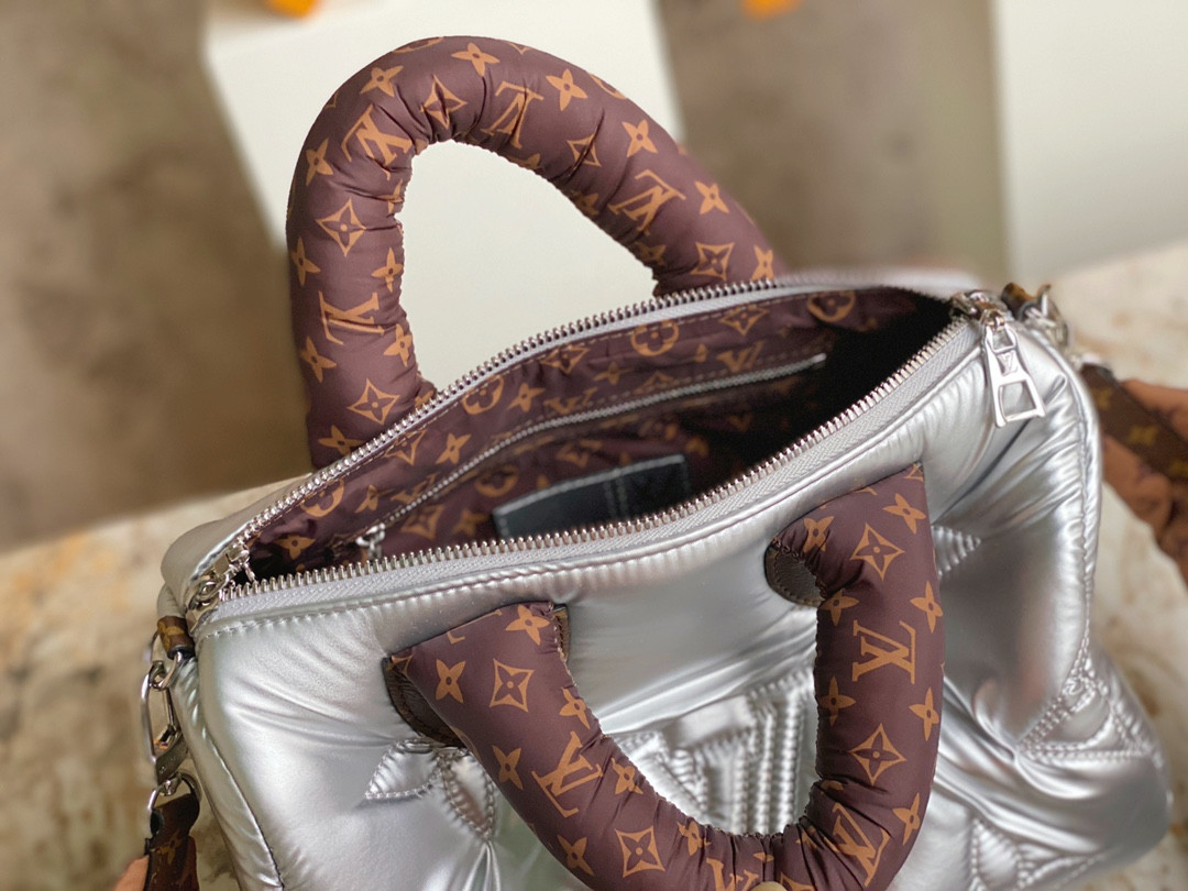 LV M5900 Pillow Speedy Bandoulière 25 - Image 9