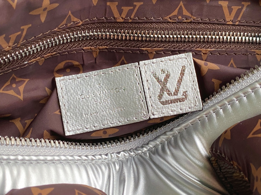 LV M5900 Pillow Speedy Bandoulière 25 - Image 10