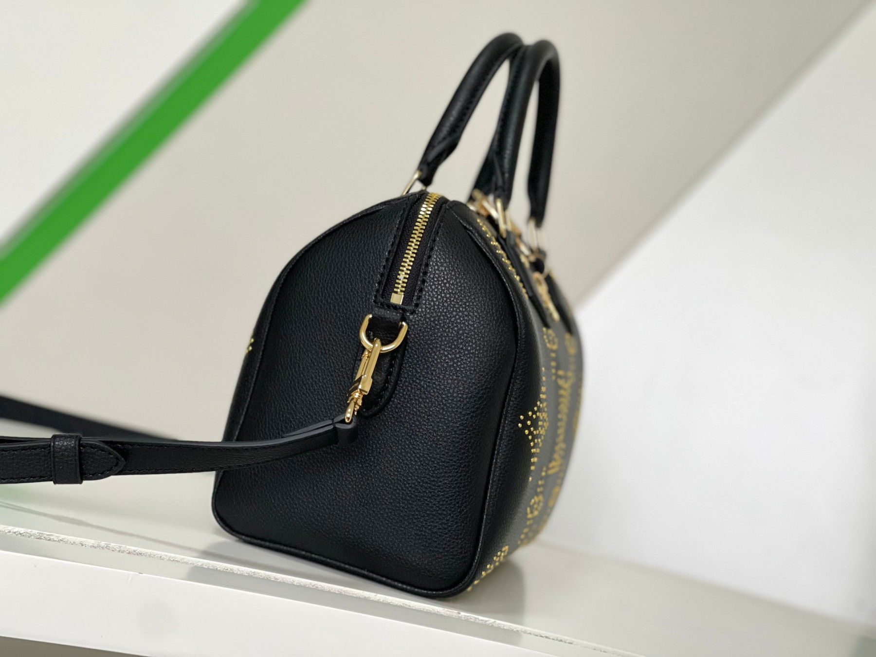 LV M46736 Speedy Bandoulière 25 9.8 x 7.5 x 5.9 inches - Image 3