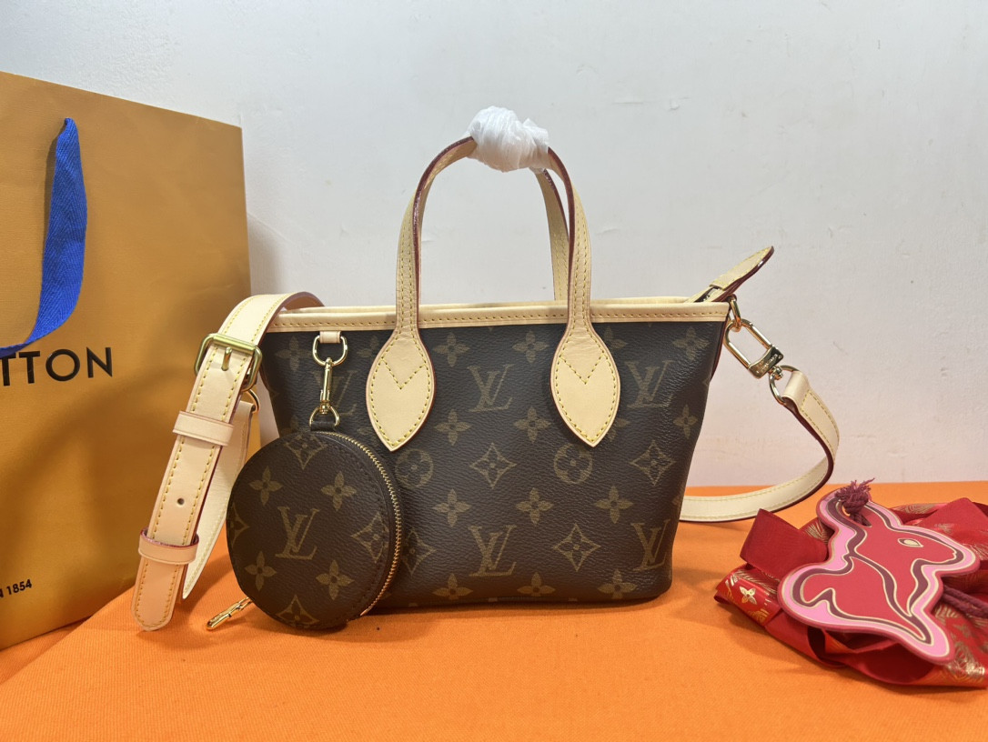 LV M46701 neverfull bb 9.4 x 5.5 x 3.5 inches - Image 2