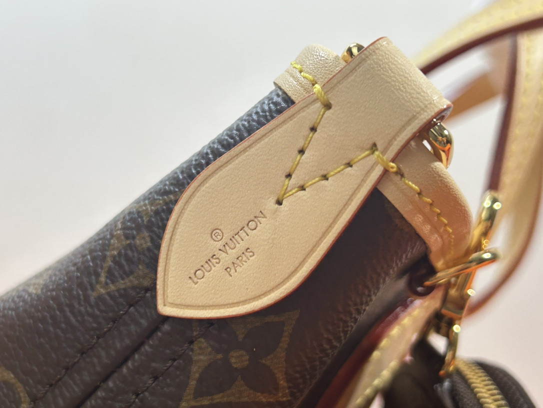 LV M46701 neverfull bb 9.4 x 5.5 x 3.5 inches - Image 7
