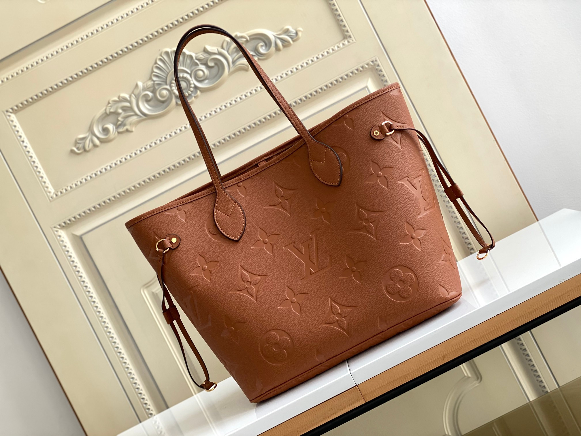 LV M45686 Neverfull MM 12.6 x 11.4 x 6.7 inches Without Box