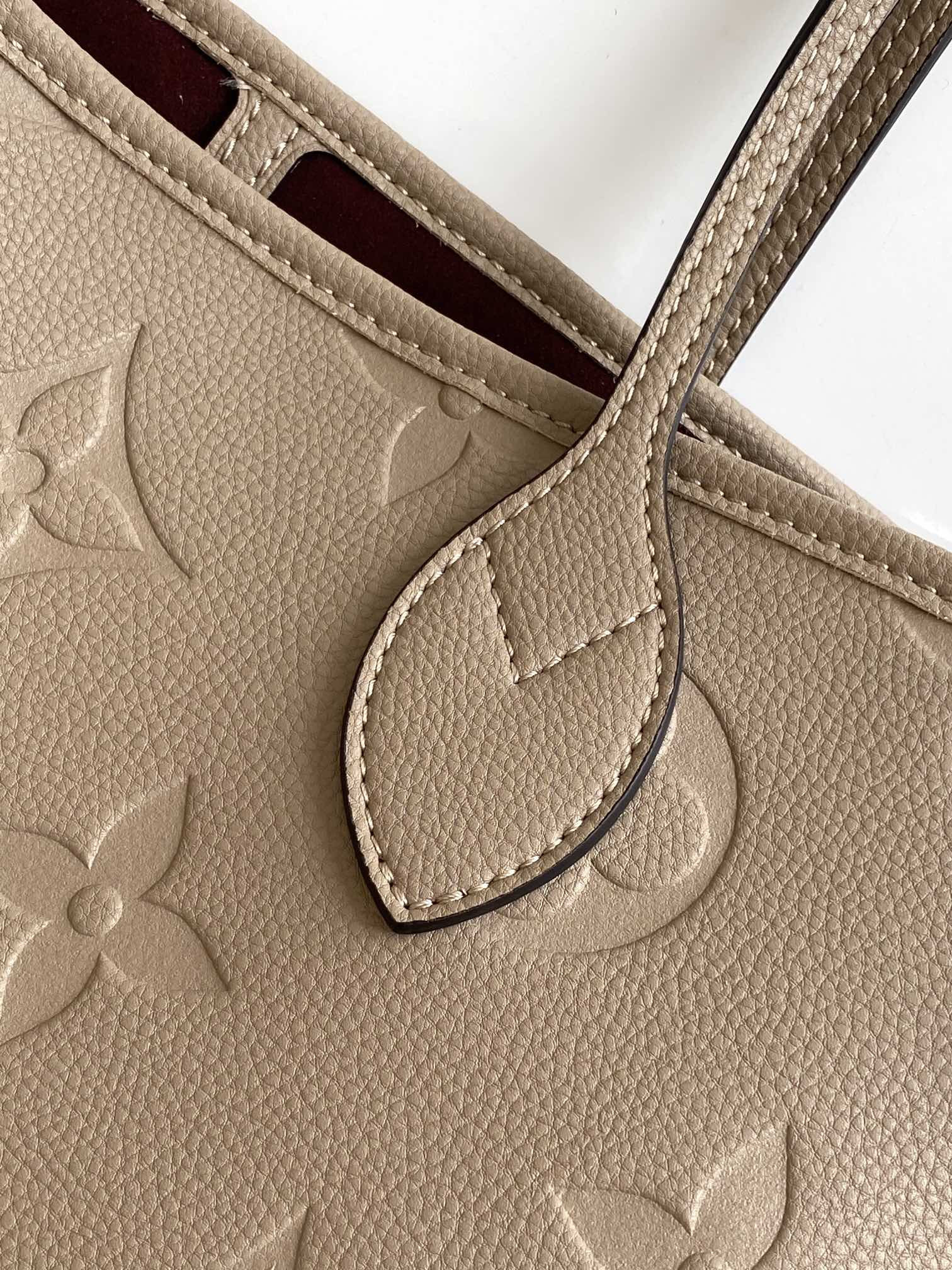 LV M45686 Neverfull MM 12.6 x 11.4 x 6.7 inches Without Box - Image 6