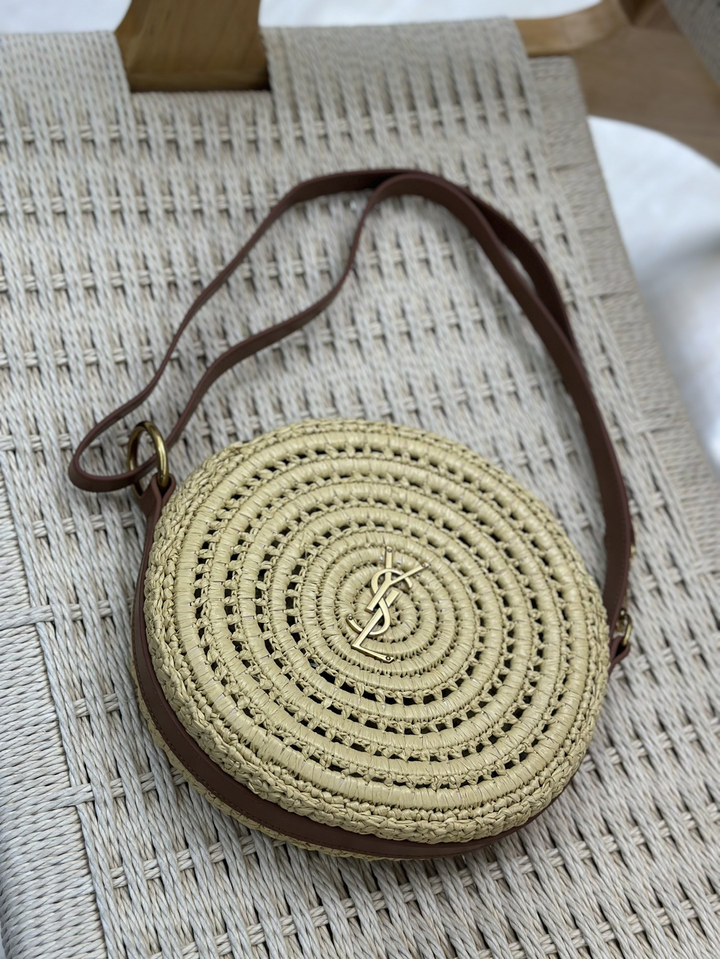 YSL ROUND BAG IN RAFFIA AND VEGETABLE-TANNED LEATHER Color Natural - Image 8