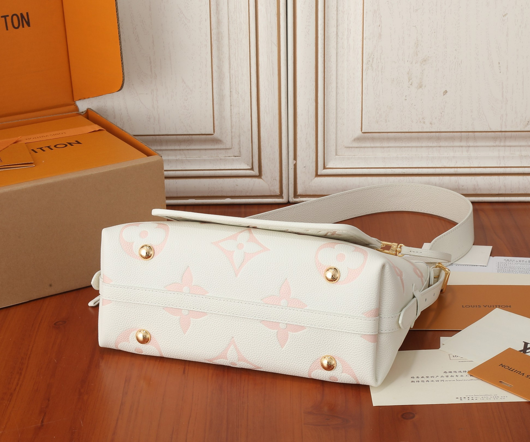 LV CarryAll PM M24141 11.6x9.4x4.7 inches - Image 8