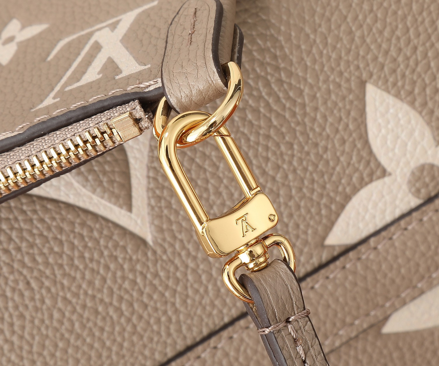 LV CarryAll PM M47180 11.6x9.4x4.7 inches - Image 12