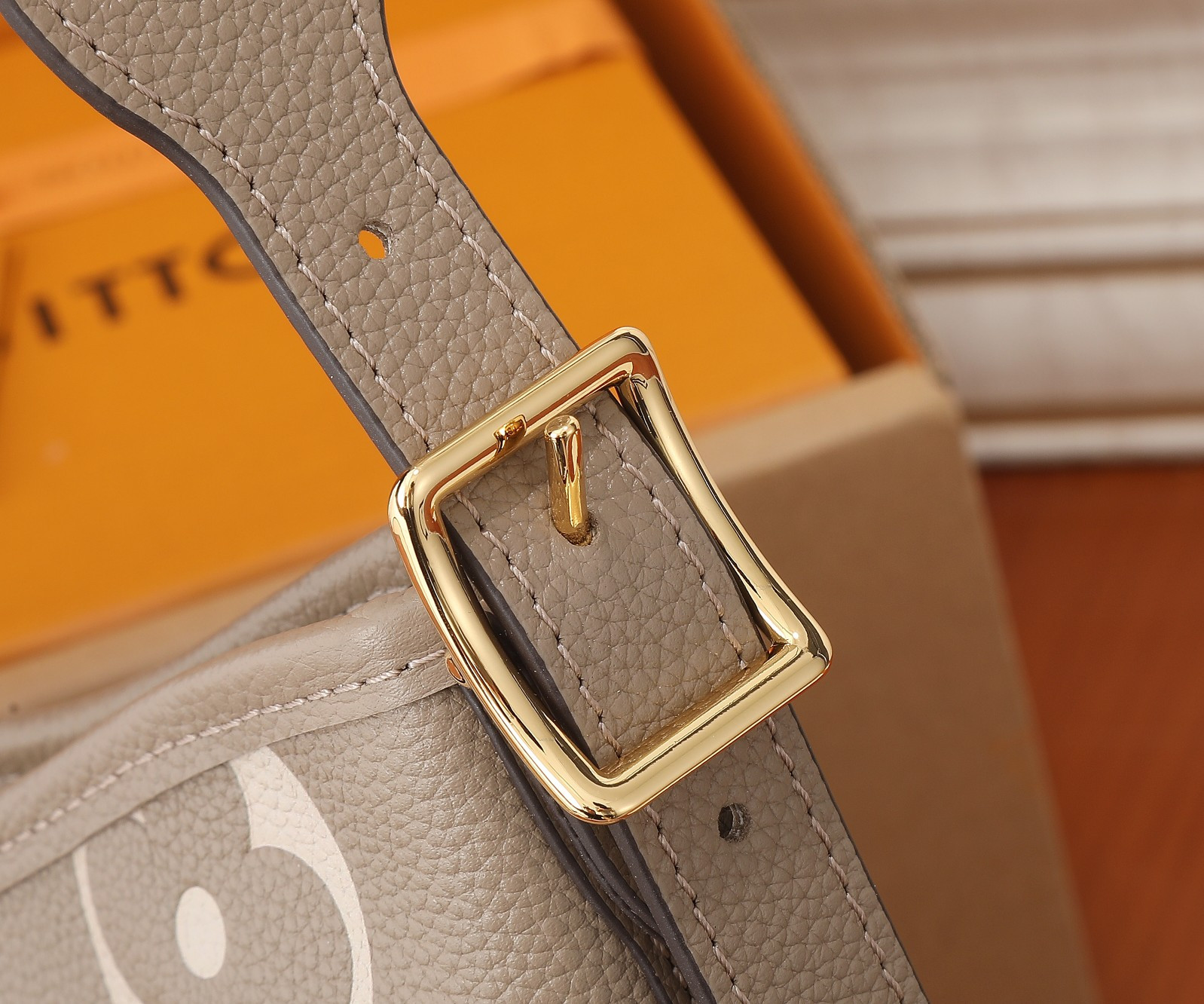 LV CarryAll PM M47180 11.6x9.4x4.7 inches - Image 13