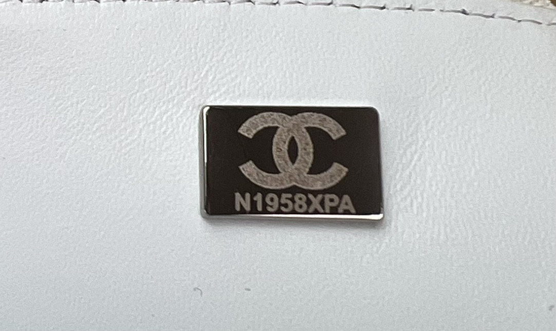 CHANEL CLASSIC 11.12 HANDBAG Tweed Silver-Tone Metal 6 * 9.9 * 2.5 in - Image 10