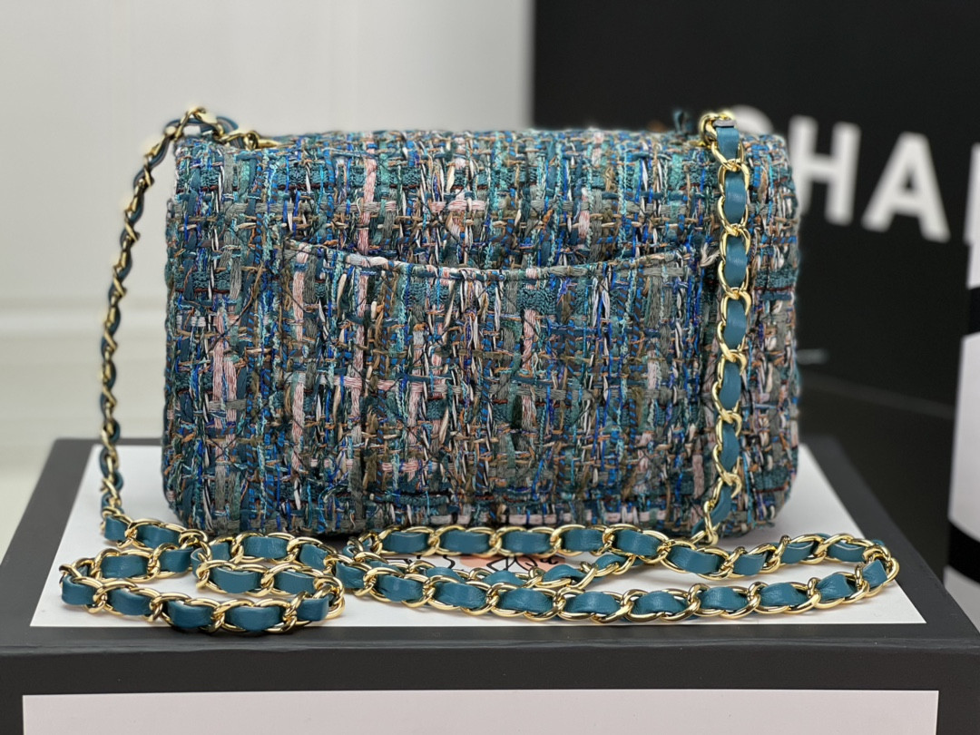 CHANEL MINI CLASSIC 11.12 HANDBAG Tweed Gold-Tone Metal 4.7 * 7.8 * 2.3 in - Image 4