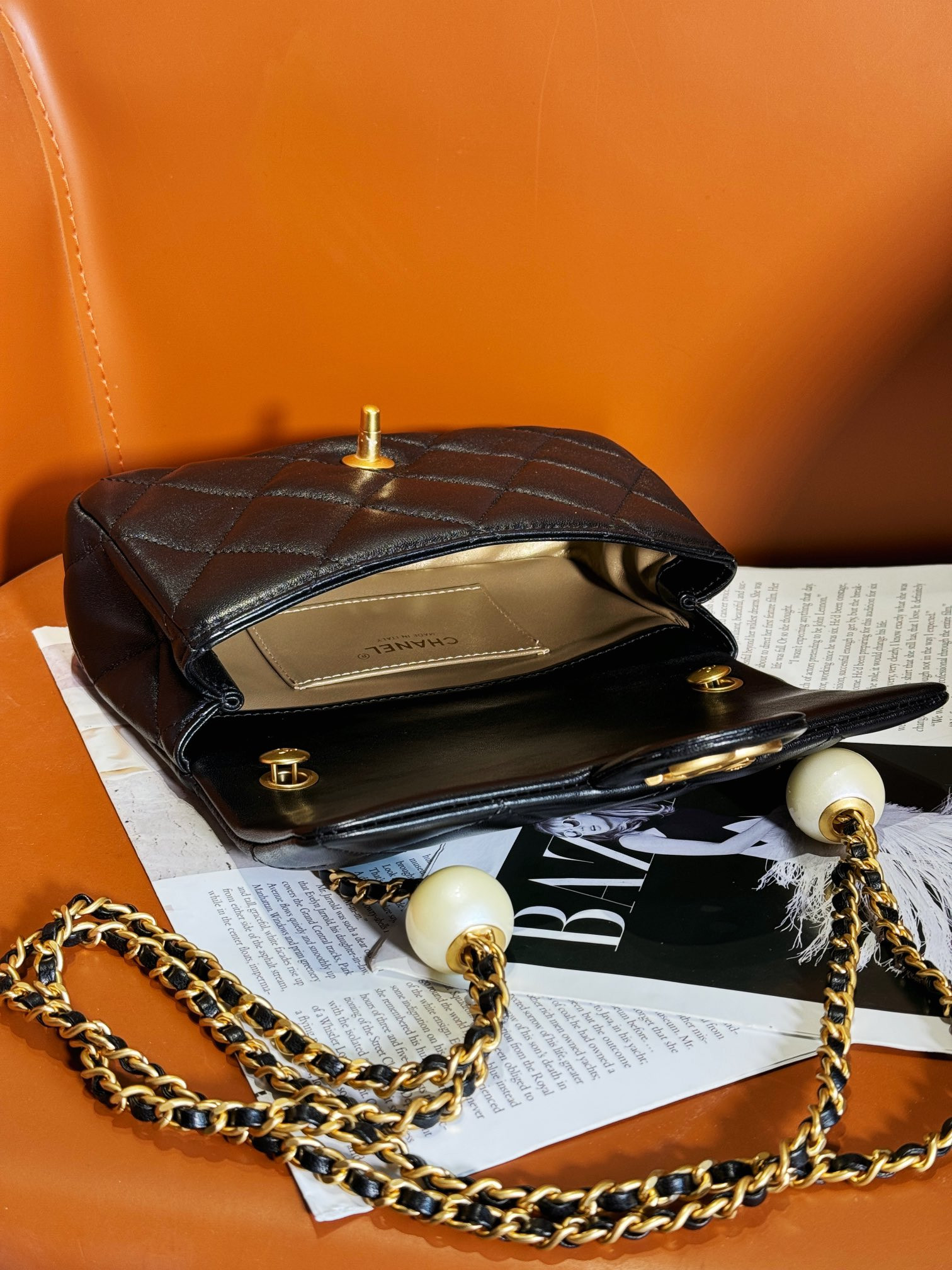 CHANEL CLASSIC HANDBAG Pearl Chain 13x20.5x6.5cm - Image 6