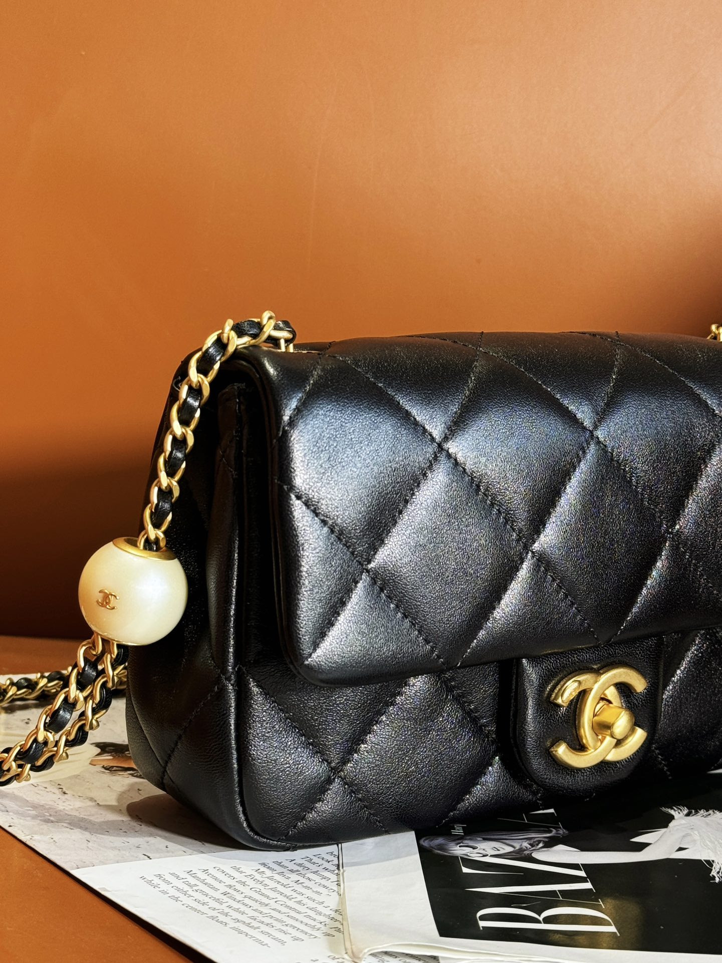 CHANEL CLASSIC HANDBAG Pearl Chain 13x20.5x6.5cm - Image 7
