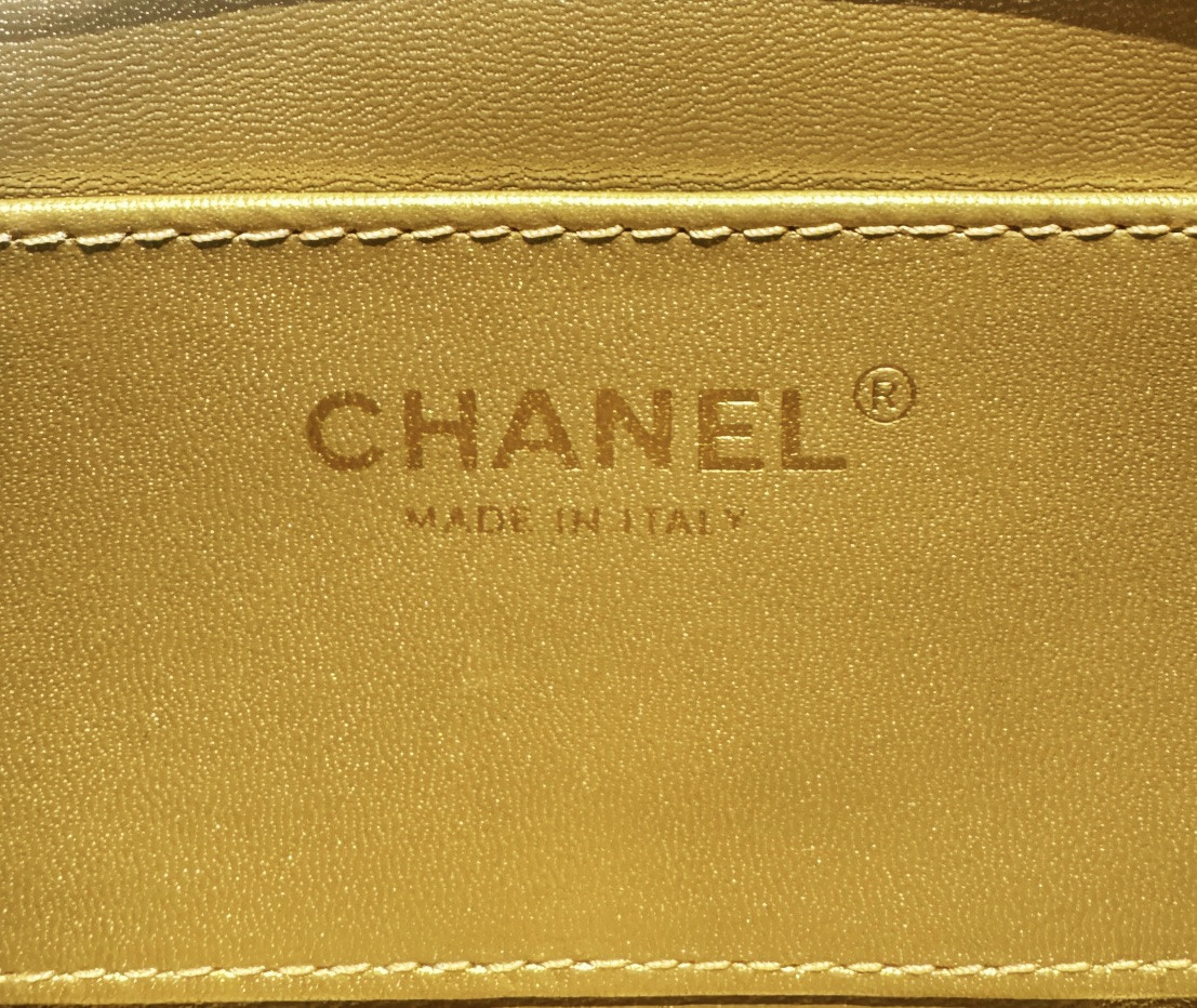 CHANEL CLASSIC HANDBAG Pearl Chain 13x20.5x6.5cm - Image 9