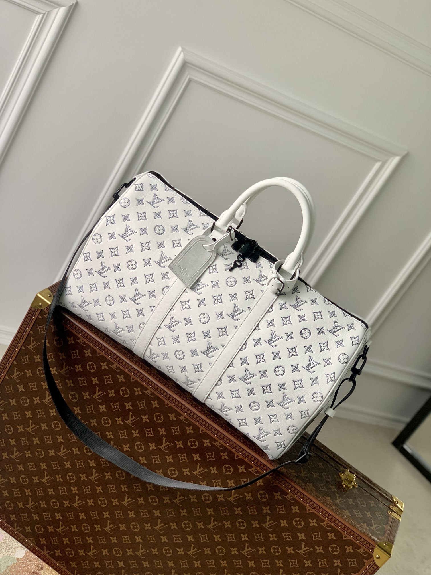 LV Keepall Bandoulière 50 M24954 19.7 x 11.4 x 9.1 inches - Image 2