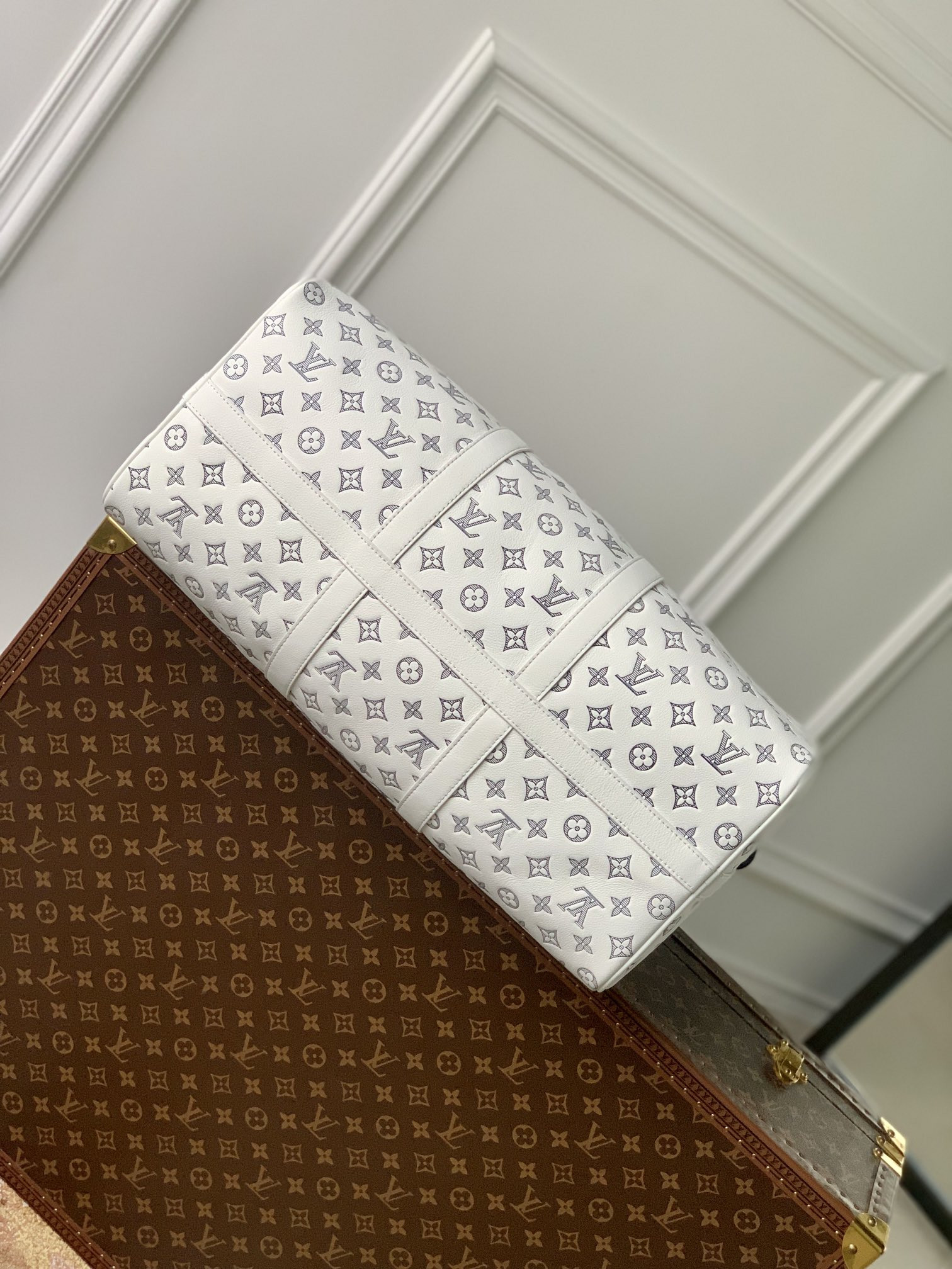 LV Keepall Bandoulière 50 M24954 19.7 x 11.4 x 9.1 inches - Image 4