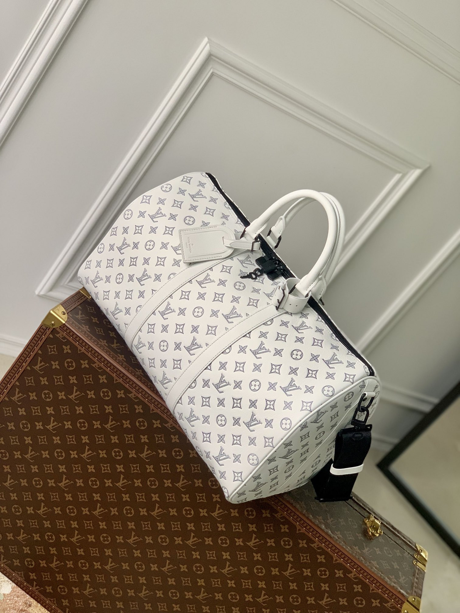 LV Keepall Bandoulière 50 M24954 19.7 x 11.4 x 9.1 inches - Image 10
