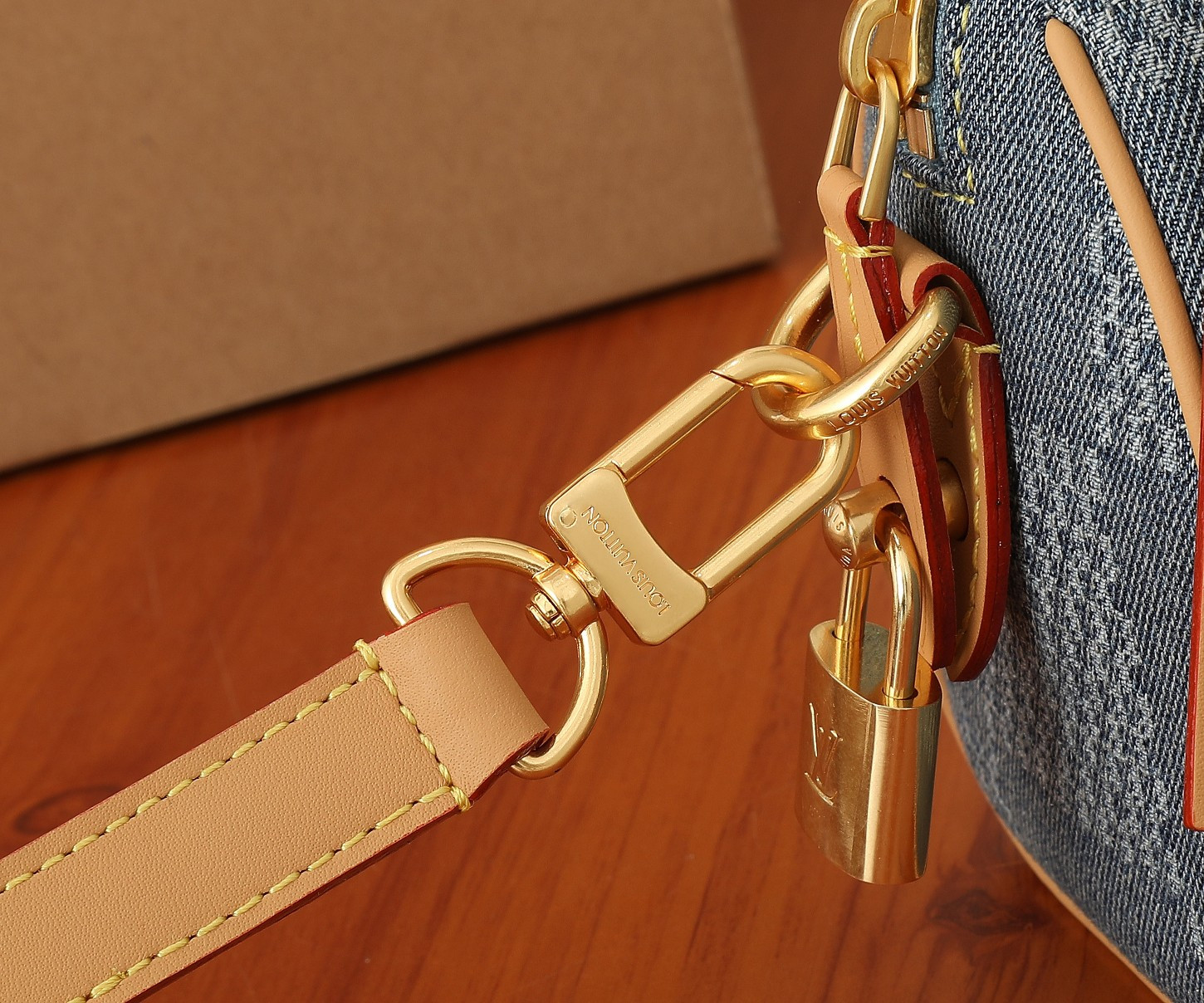 LV Speedy 18 Bandoulière N40682 7.1 x 4.7 x 3.9 inches - Image 9
