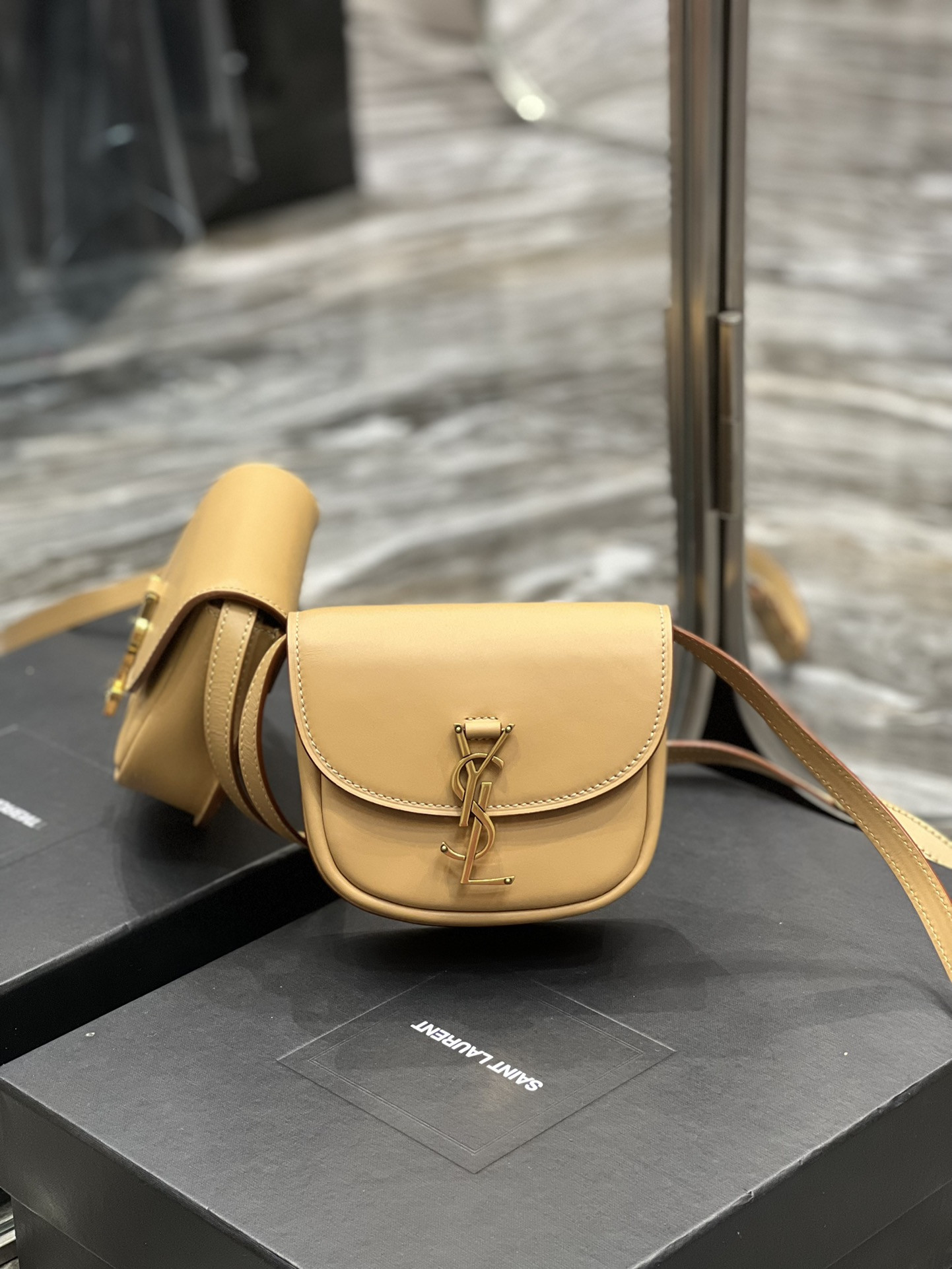 YSL KAIA SMALL SATCHEL IN SMOOTH LEATHER 15x14x4.5cm - Image 4