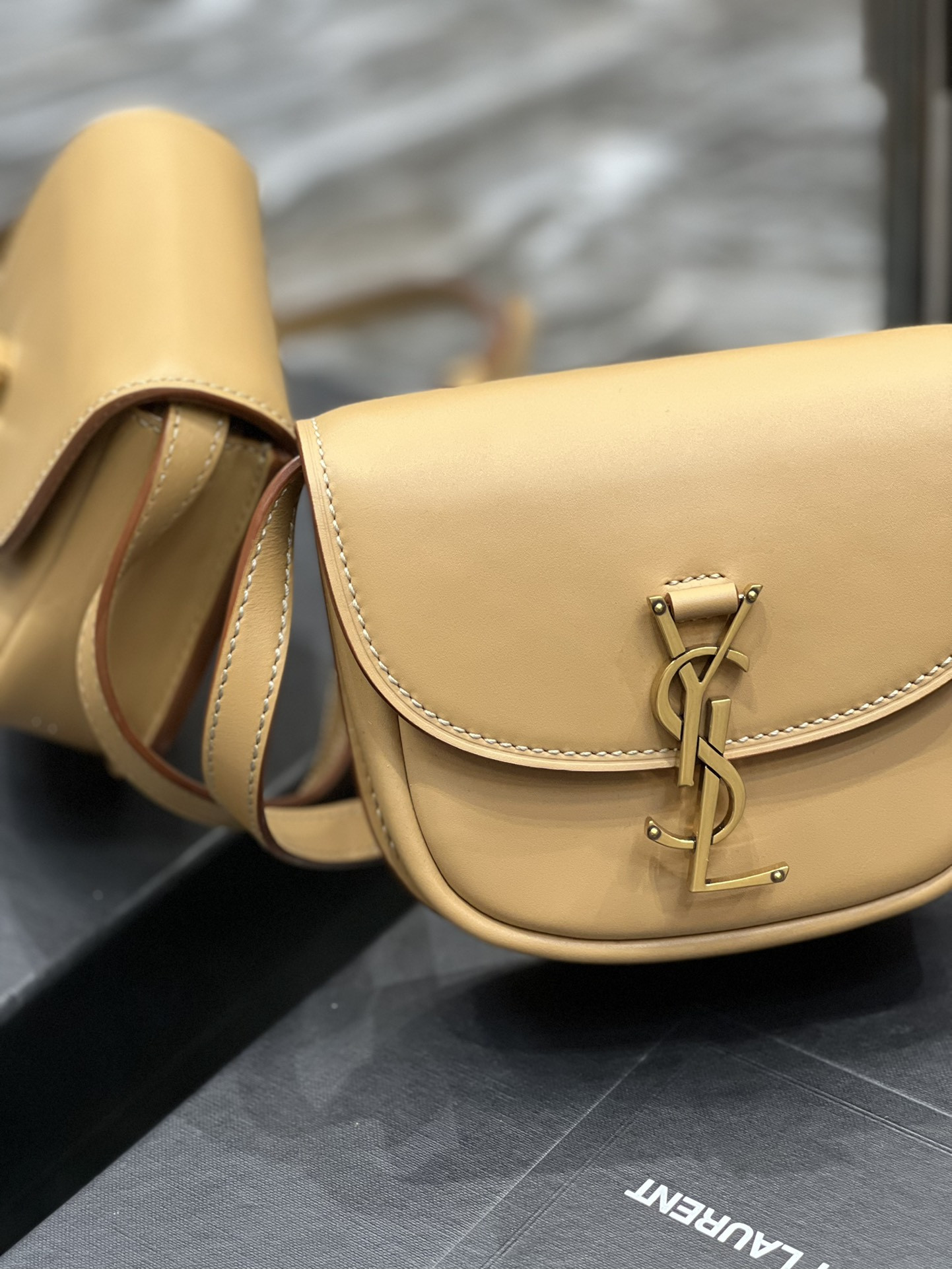 YSL KAIA SMALL SATCHEL IN SMOOTH LEATHER 15x14x4.5cm - Image 6