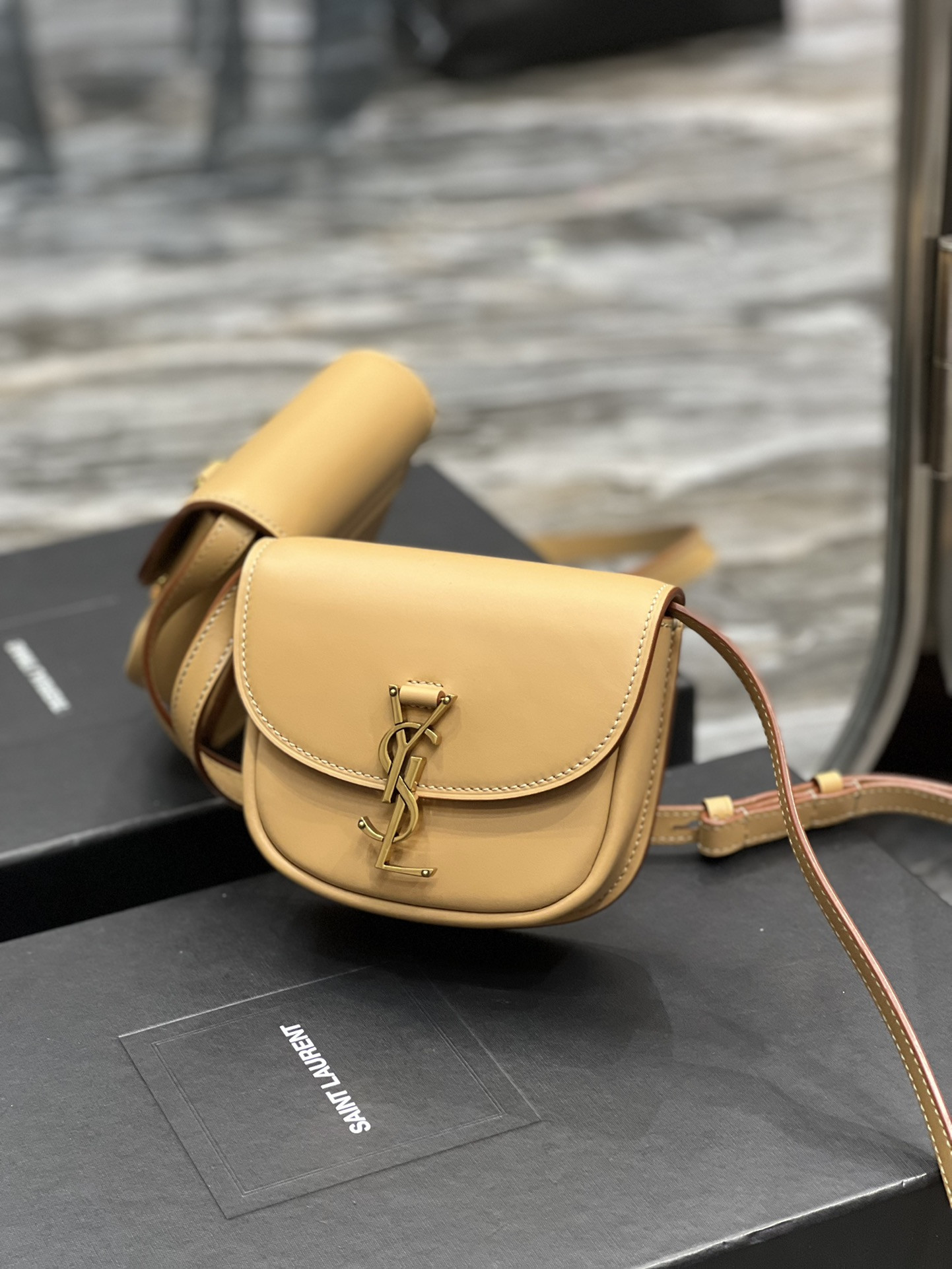 YSL KAIA SMALL SATCHEL IN SMOOTH LEATHER 15x14x4.5cm - Image 3