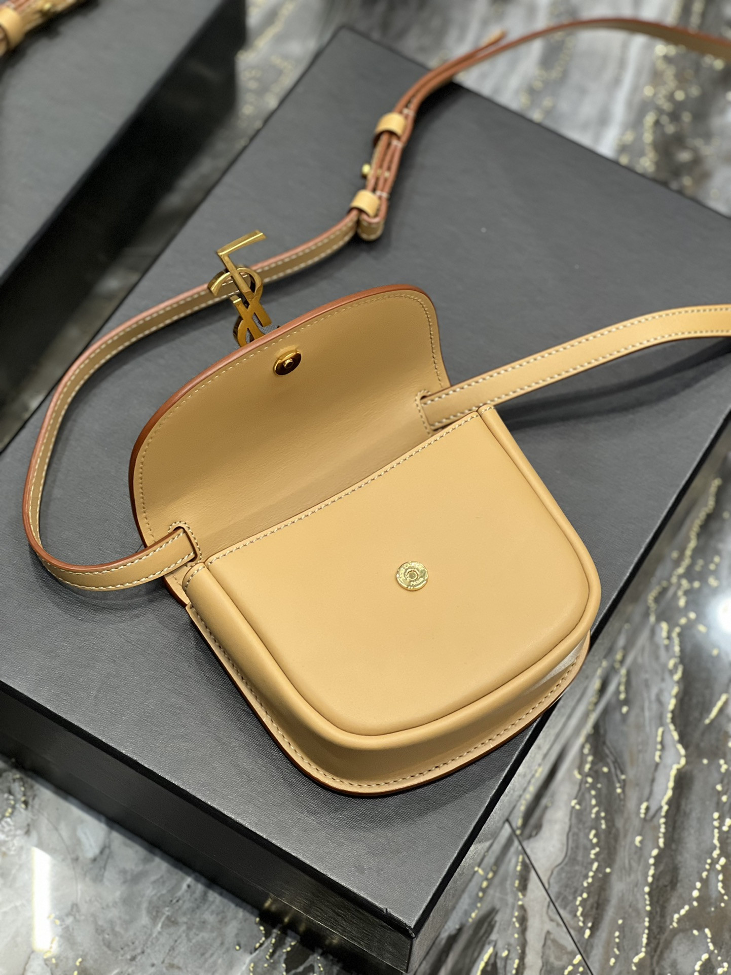 YSL KAIA SMALL SATCHEL IN SMOOTH LEATHER 15x14x4.5cm - Image 5